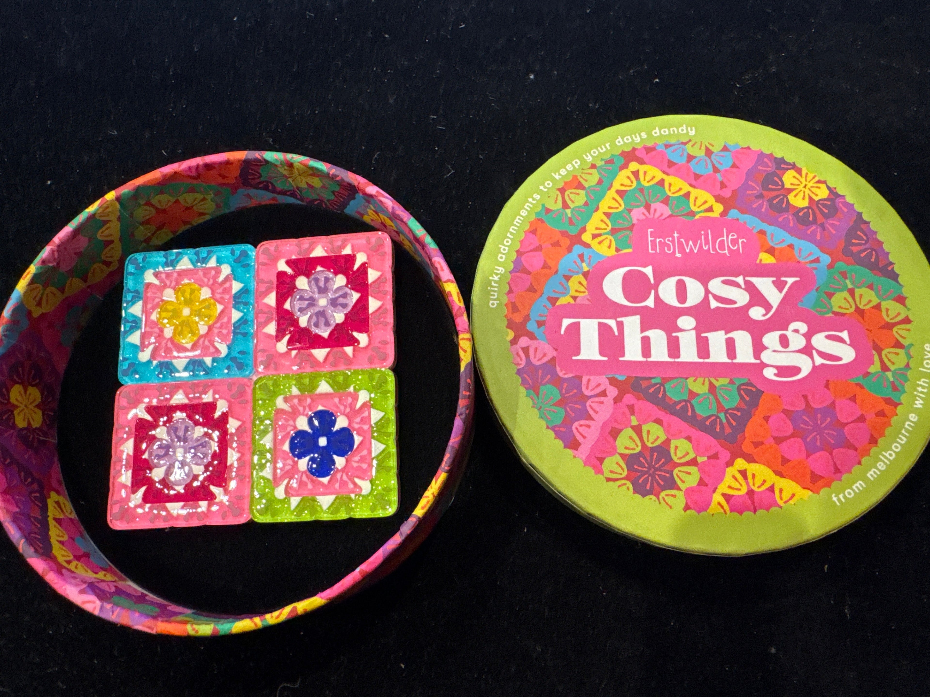 ERSTWILDER  COSY THINGS-CLOSED STITCH COLLECTION- RESIN BROOCH RETIRED