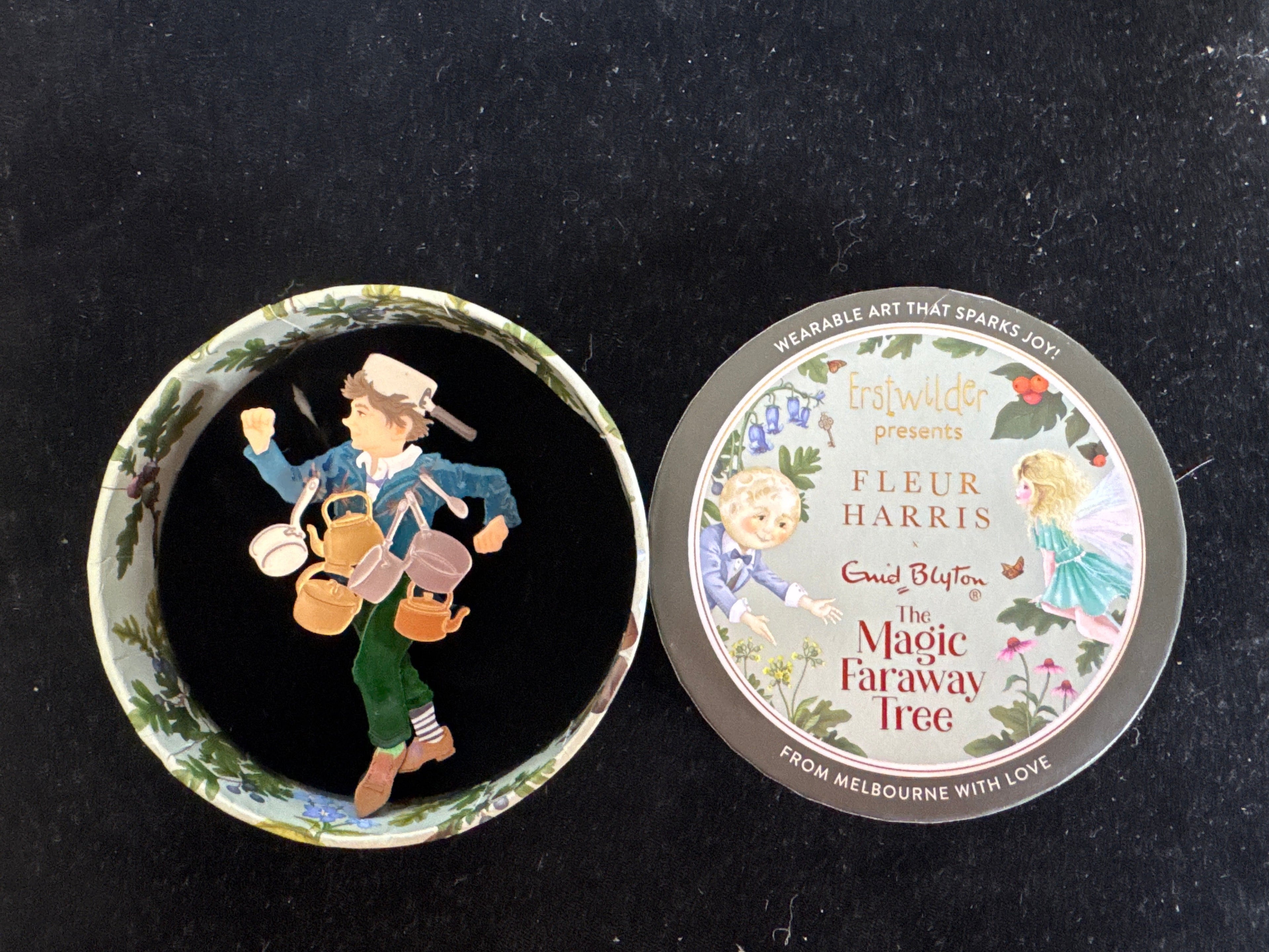 ERSTWILDER FLEUR HARRIS ENID BLYTON THE  MAGIC FARAWAY TREE -SAUCEPAN MAN - RESIN BROOCH