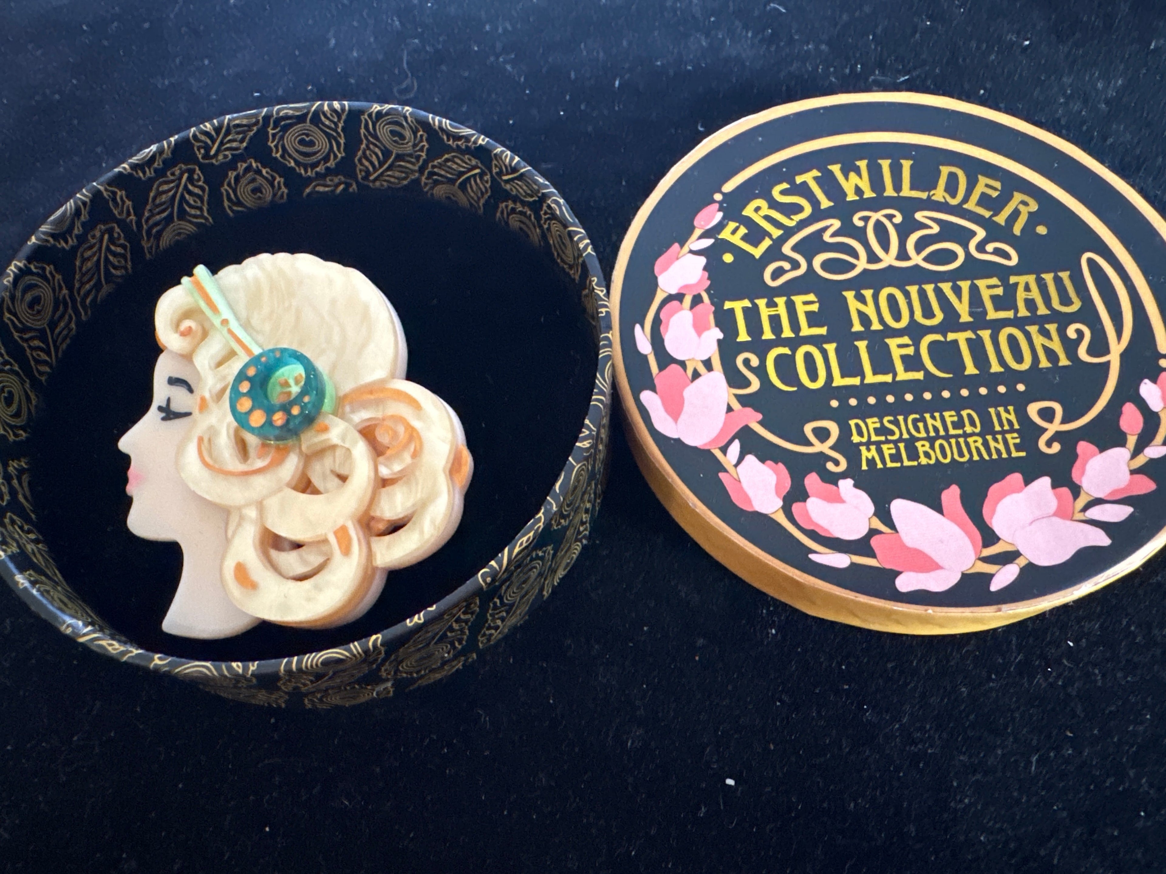 ERSTWILDER  THE NOUVEAU COLLECTION - MADEMOISELLE BERHNARDT RESIN BROOCH RETIRED