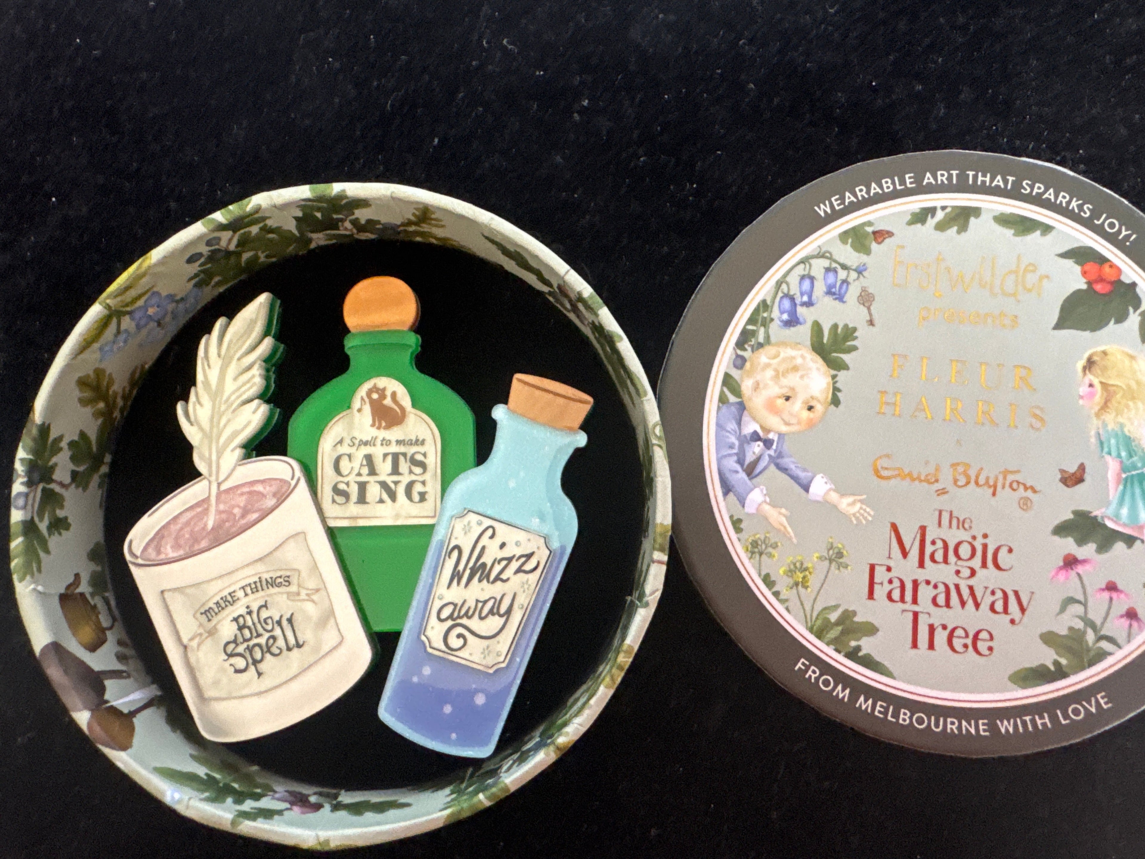 ERSTWILDER FLEUR HARRIS ENID BLYTON THE  MAGIC FARAWAY TREE -SPELL BOTTLES - RESIN BROOCH