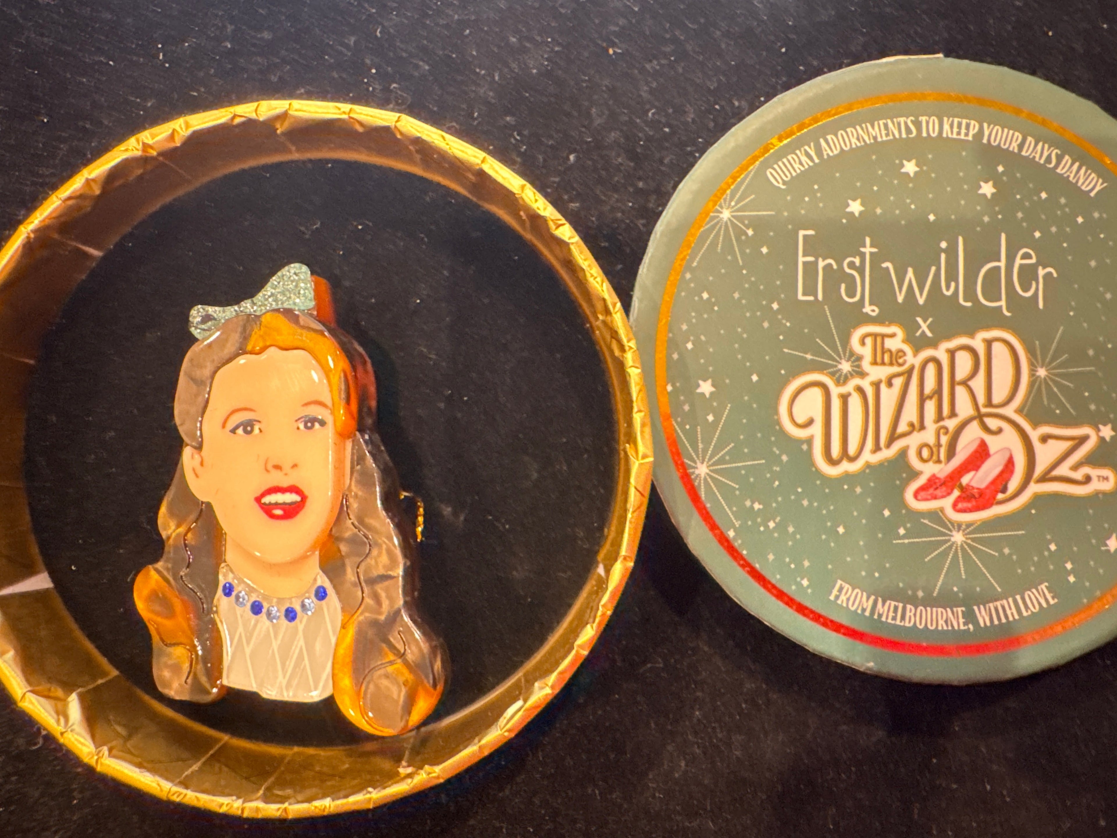 ERSTWILDER  WIZARD OF OZ-DOROTHY GALE- RESIN BROOCH RETIRED