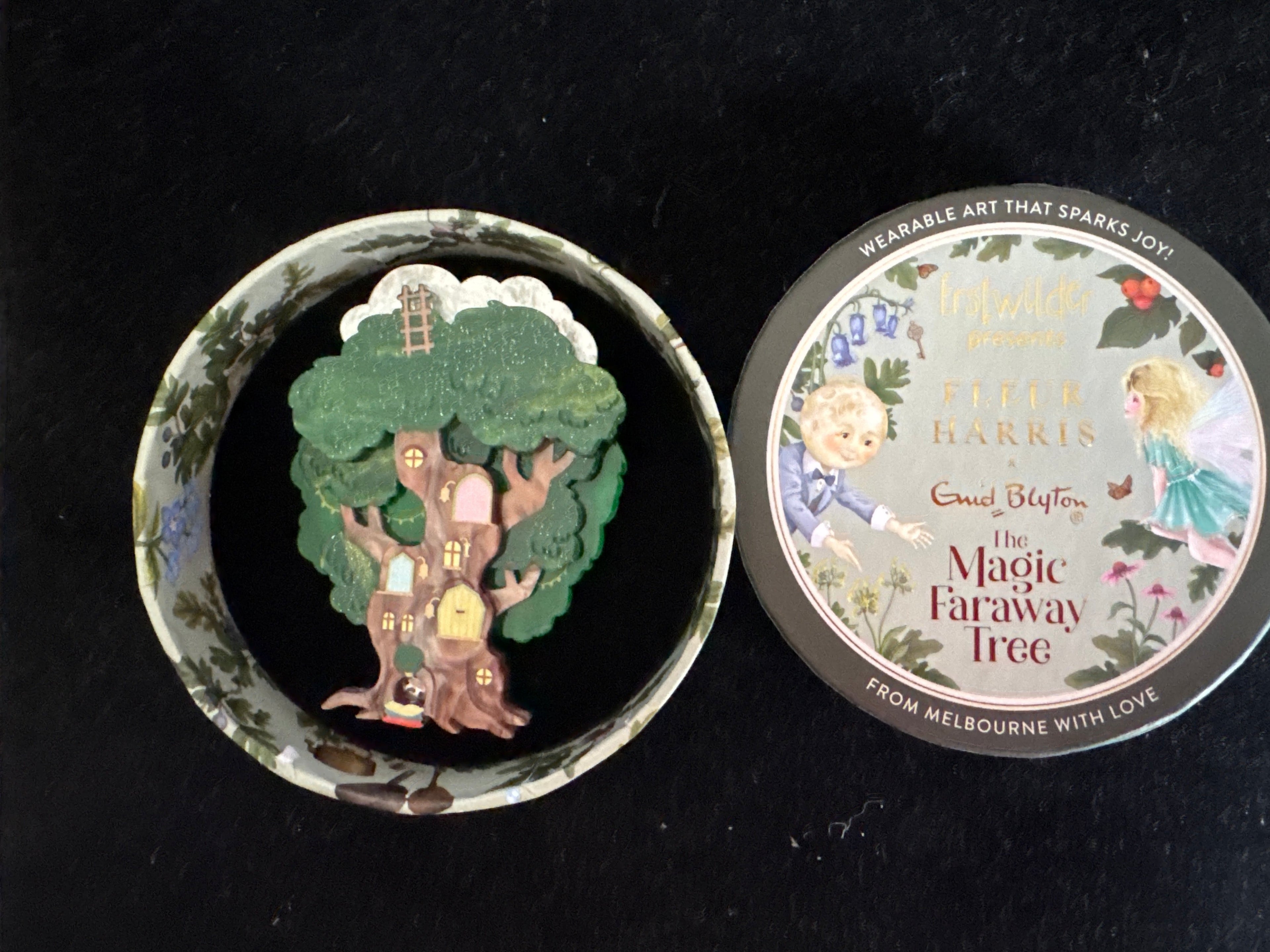ERSTWILDER FLEUR HARRIS ENID BLYTON THE  MAGIC FARAWAY TREE -THE FARAWAY TREE - RESIN BROOCH
