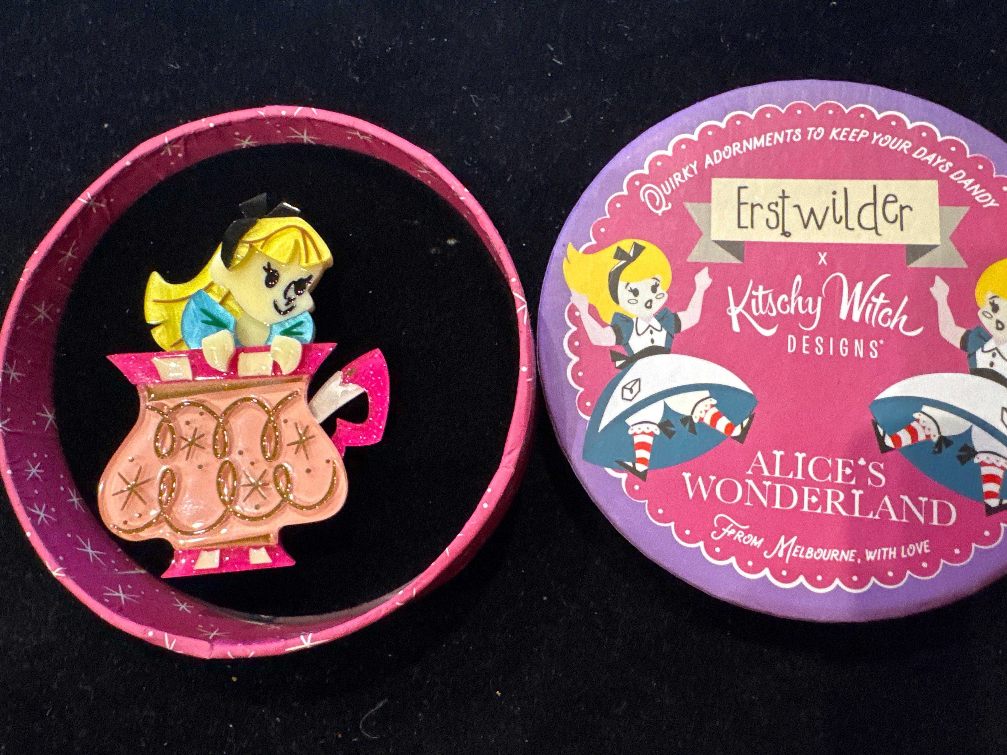 ERSTWILDER KITSCHY WITCH DESIGNS -ALWAYS TEA TIME ALICE -RESIN BROOCH