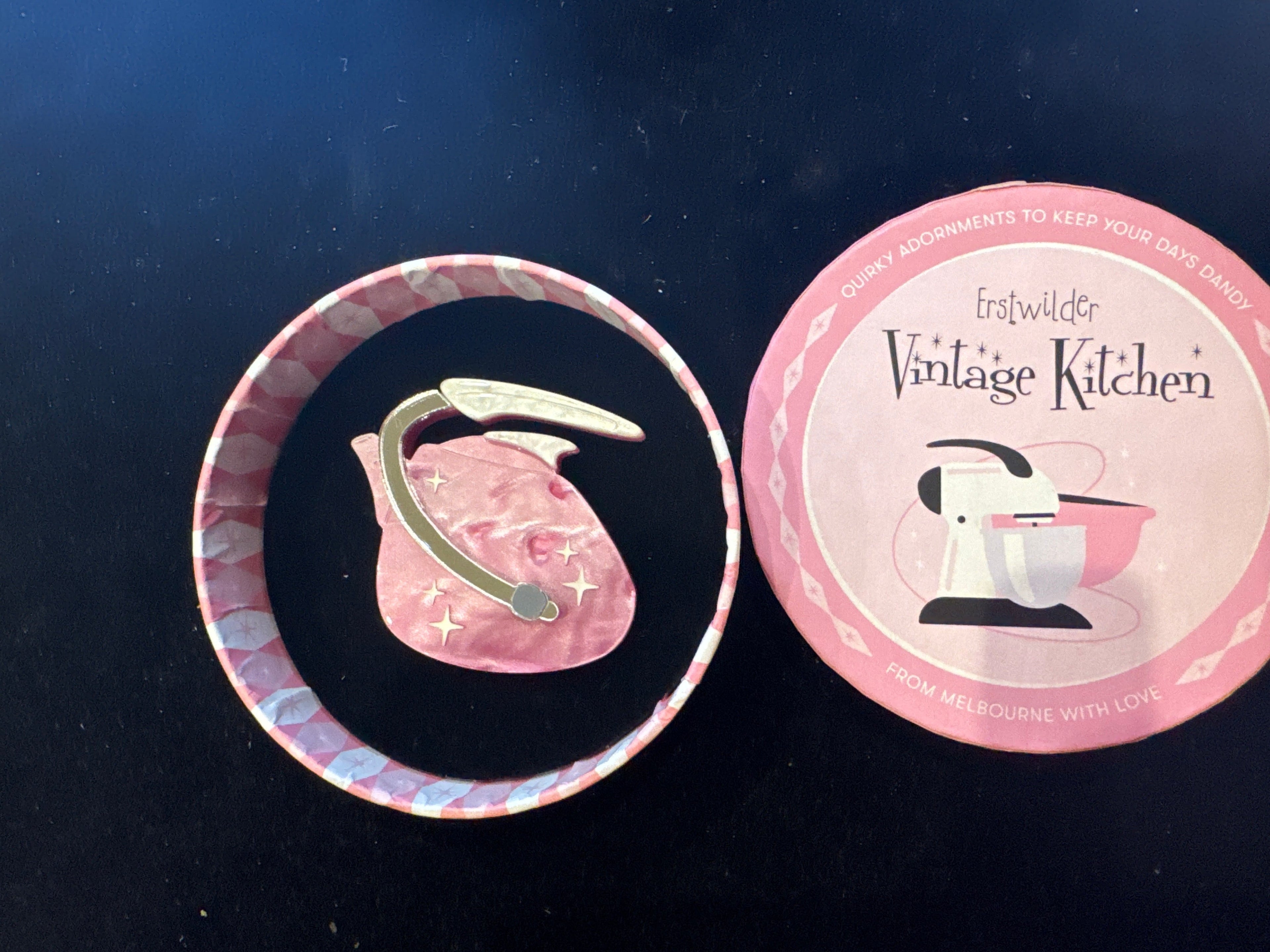 ERSTWILDER  VINTAGE KITCHEN PINK -ATOMIC TEA TIME-RESIN BROOCH