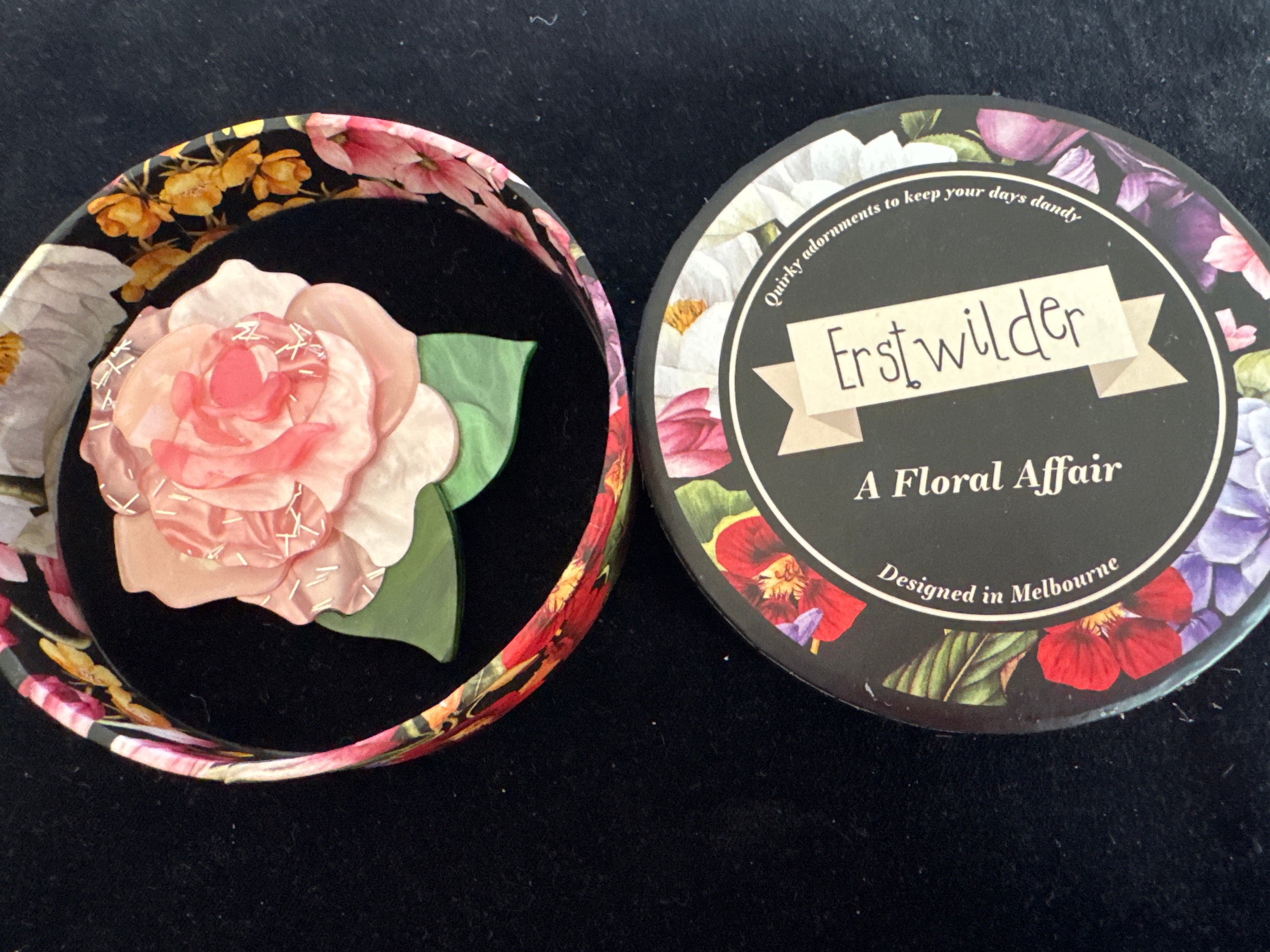 ERSTWILDER A FLORAL AFFAIR - PRIM PETALS - RESIN BROOCH