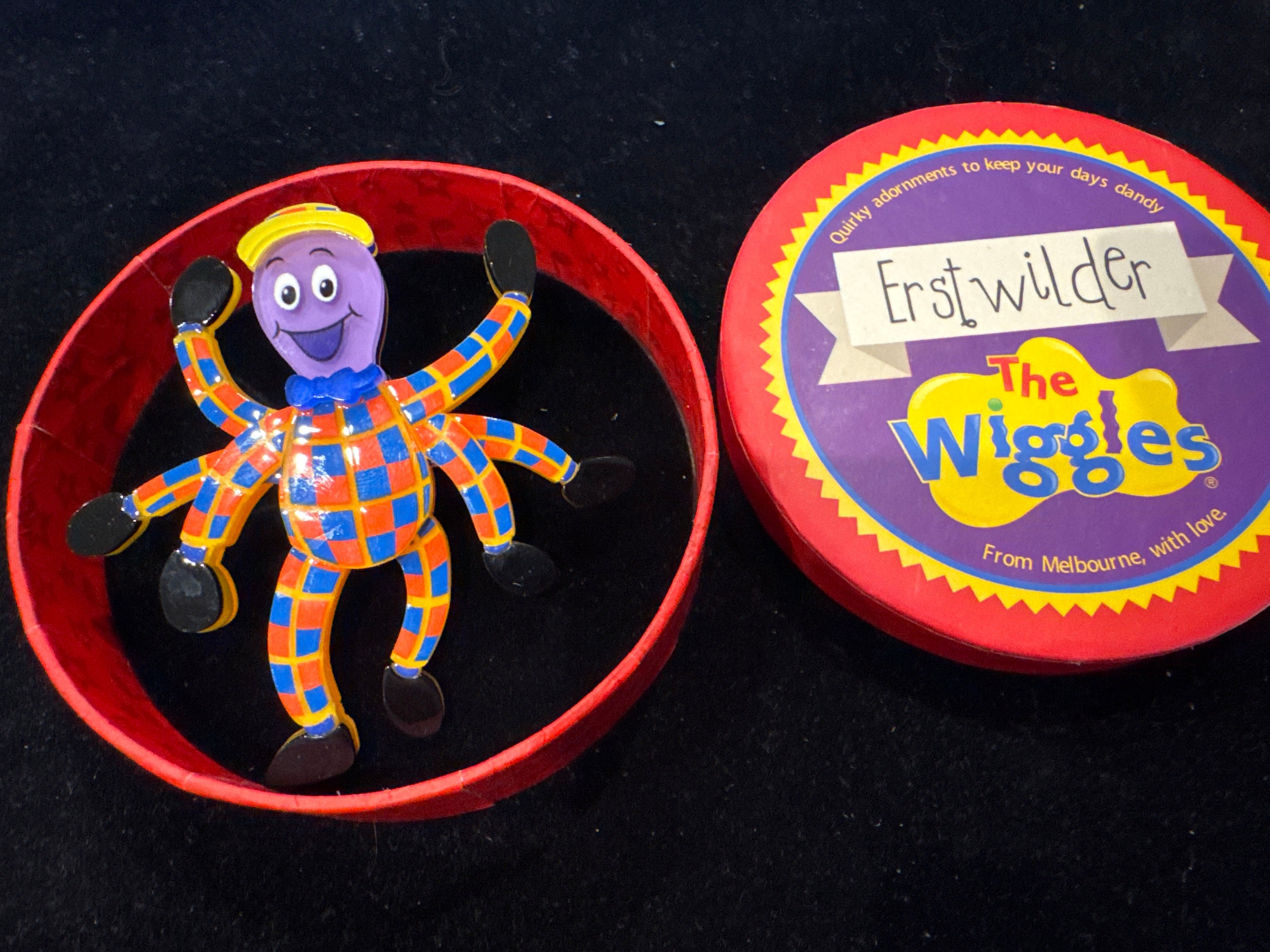 ERSTWILDER  WIGGLES - HENRY THE OCTOPUS  -RESIN BROOCH