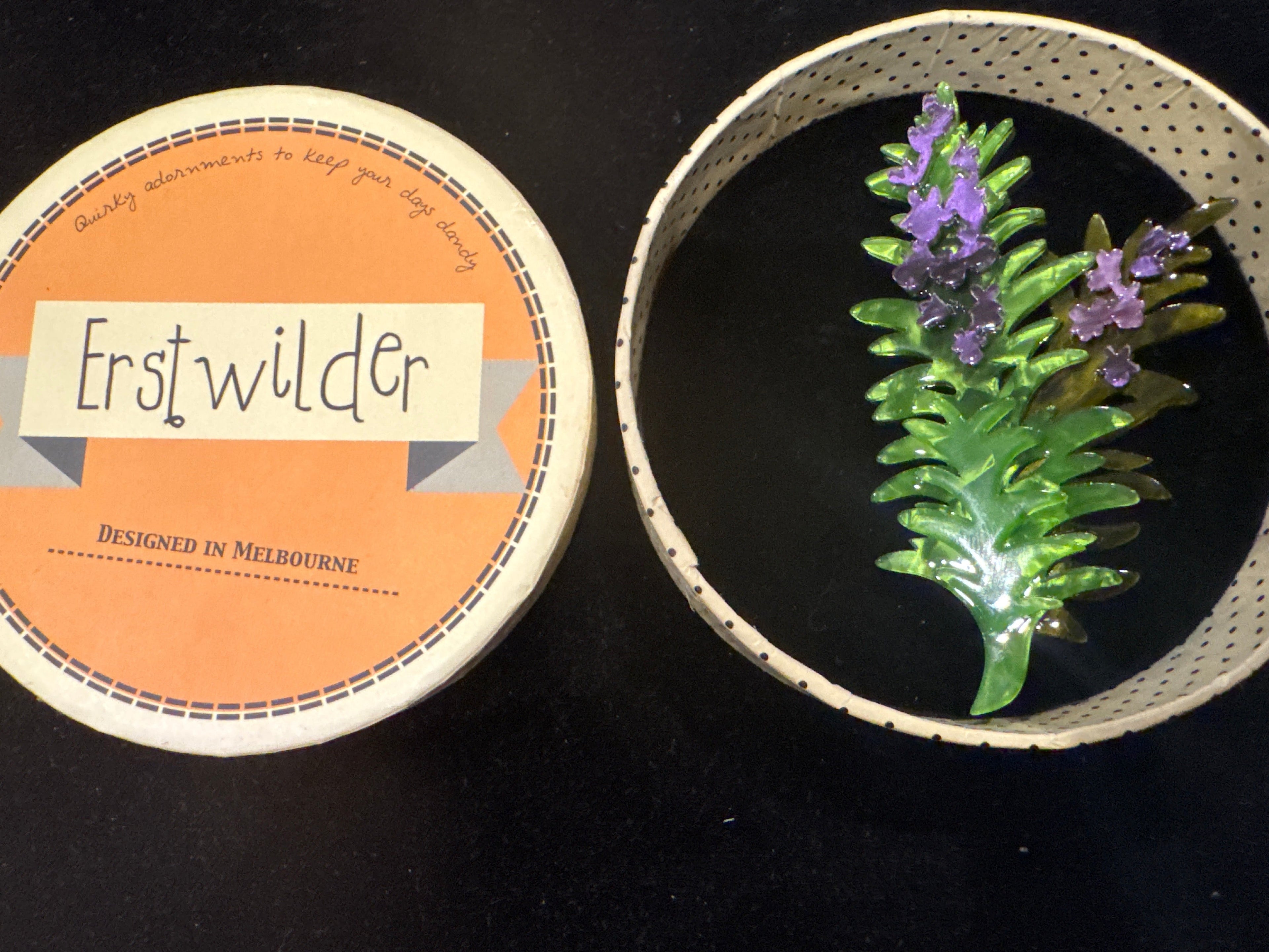 ERSTWILDER REMEMBRANCE -LEST WE FORGET- RESIN BROOCH