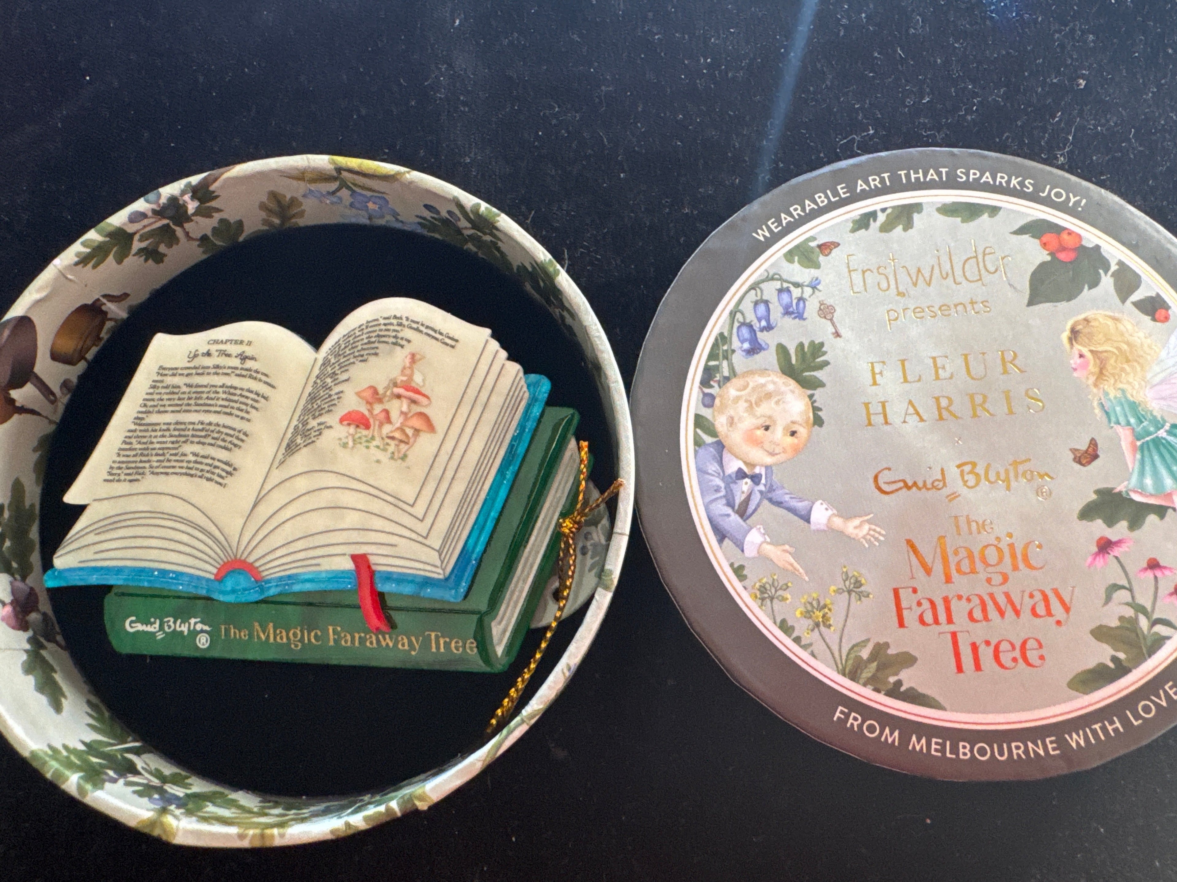 ERSTWILDER FLEUR HARRIS ENID BLYTON THE  MAGIC FARAWAY TREE BOOK RESIN BROOCH