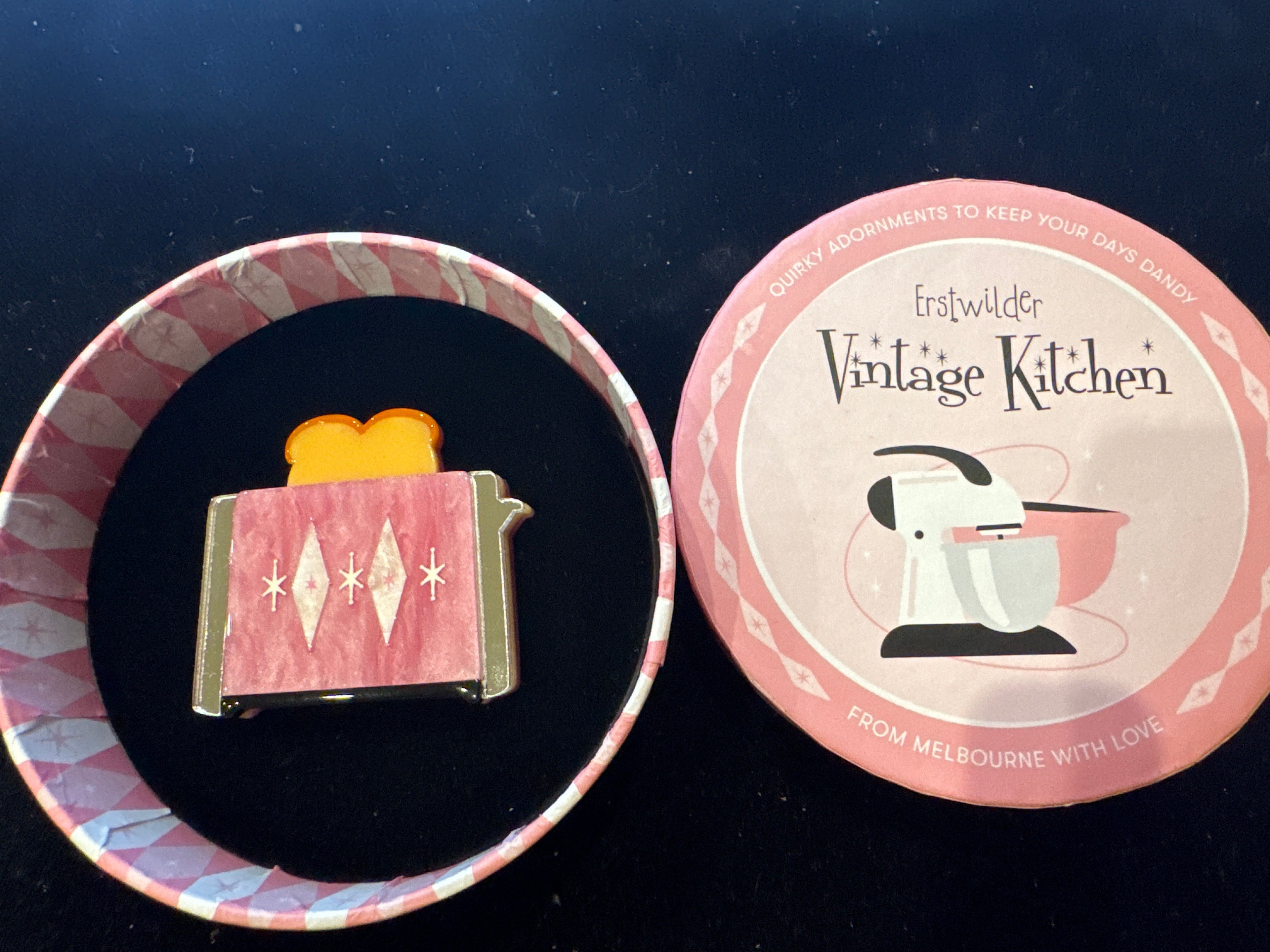 ERSTWILDER VINTAGE KITCHEN - WARM AND TOASTY - RESIN BROOCH