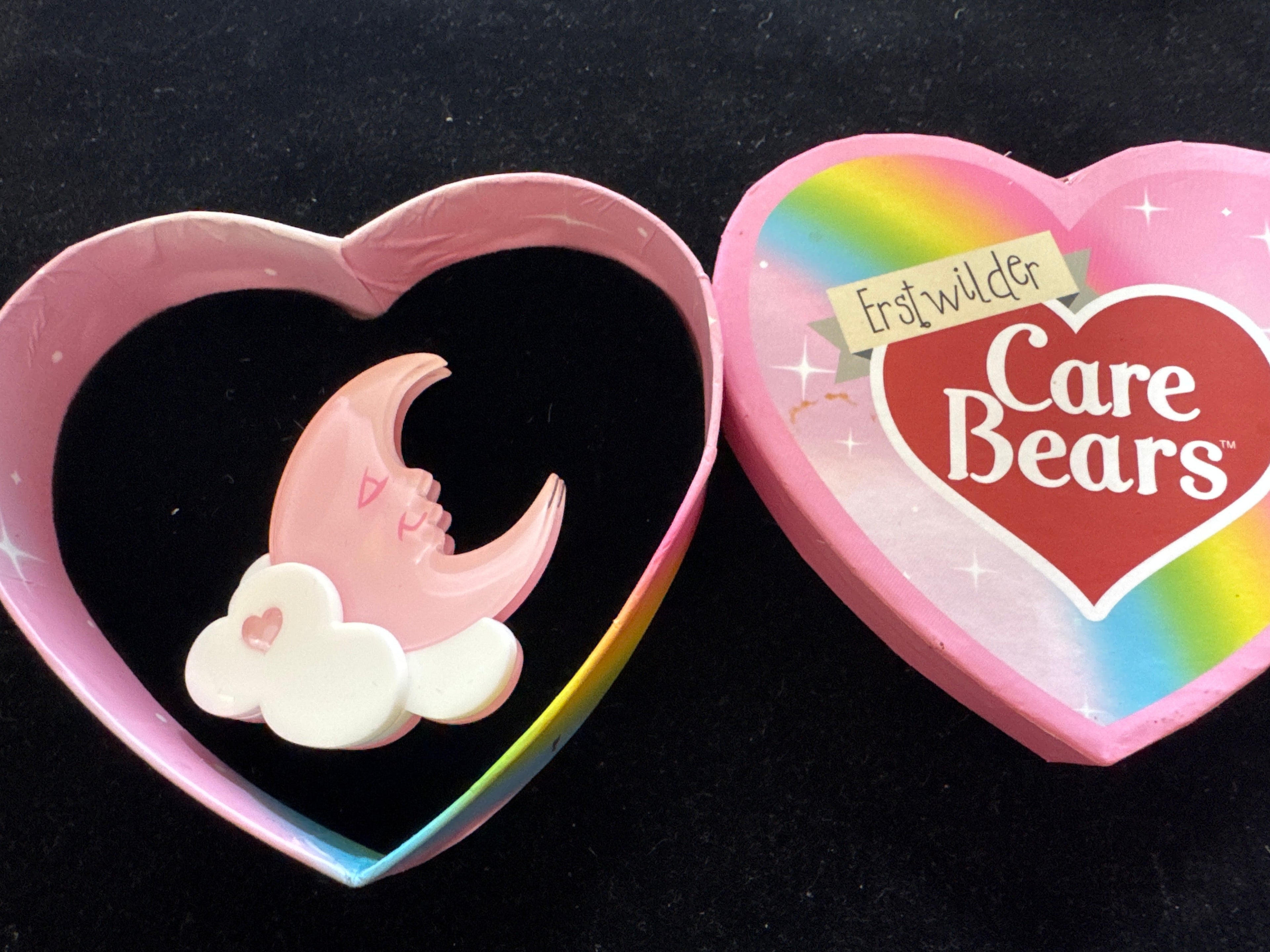 ERSTWILDER  CARE BEARS -THE SWEETEST DREAMS -RESIN BROOCH
