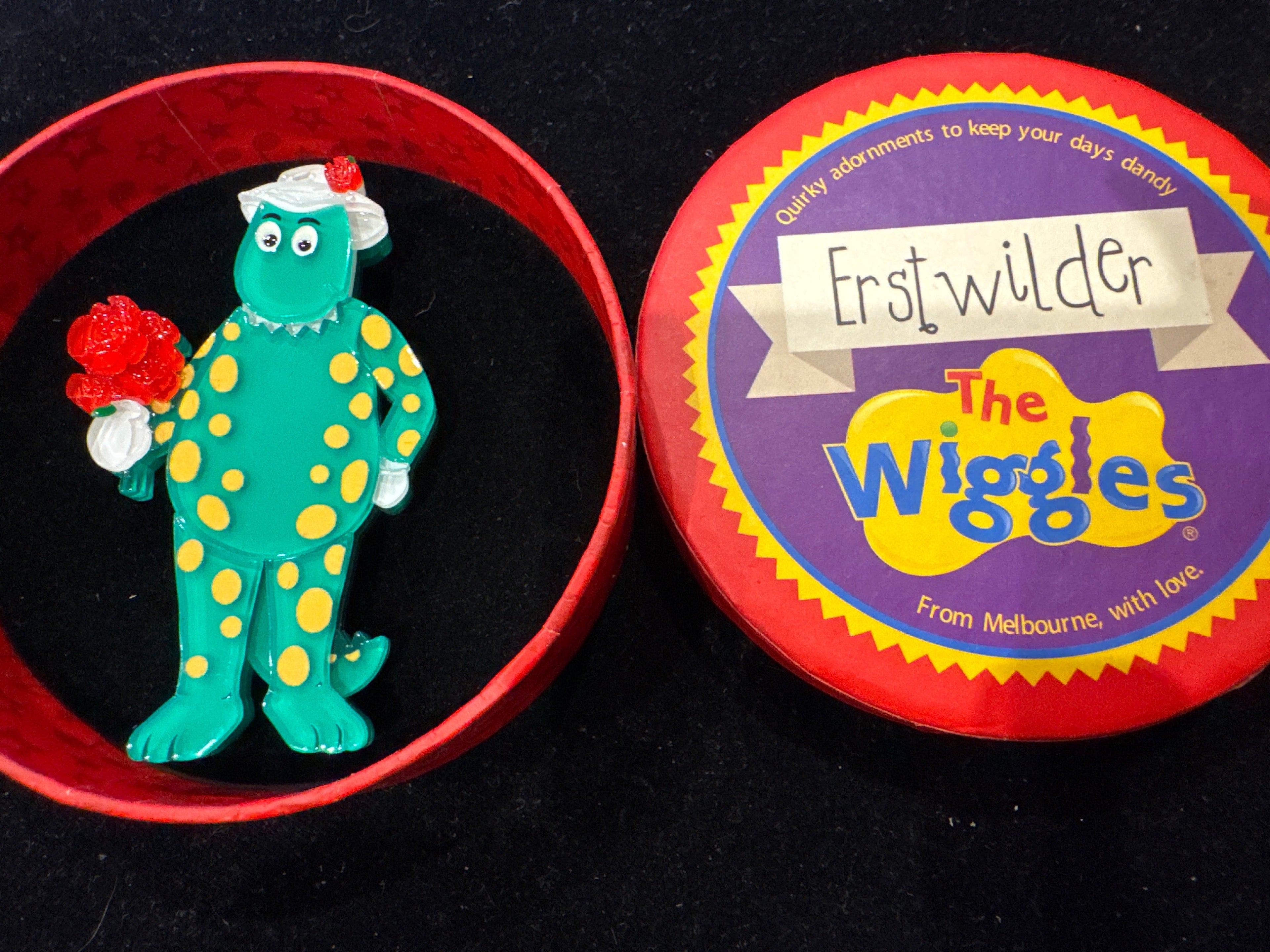 ERSTWILDER  WIGGLES - DOROTHY THE DINOSAUR  -RESIN BROOCH