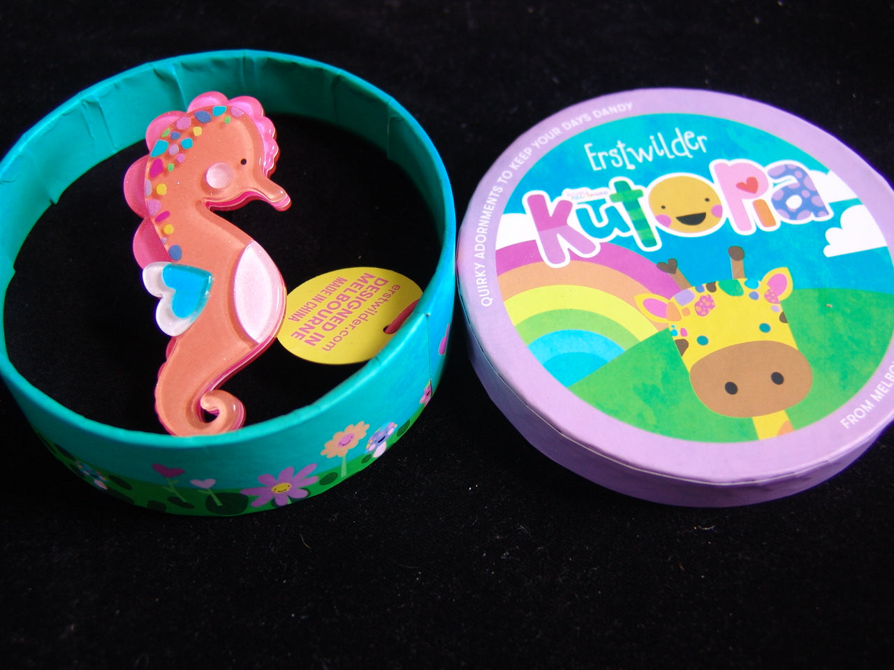ERSTWILDER KUTOPIA - STEVIE THE SEAHORSE  -  RESIN BROOCH