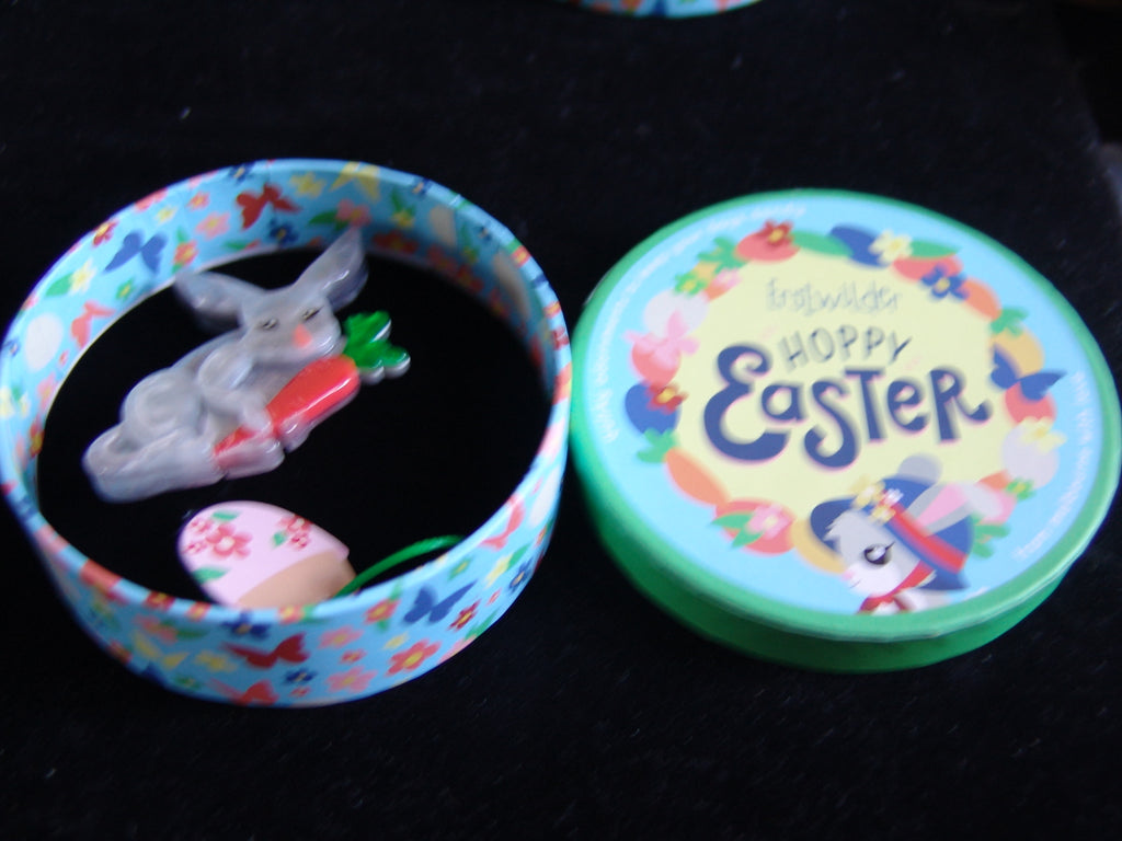 ERSTWILDER HOPPY EASTER - BRAVE EASTER BILBY -RESIN BROOCH