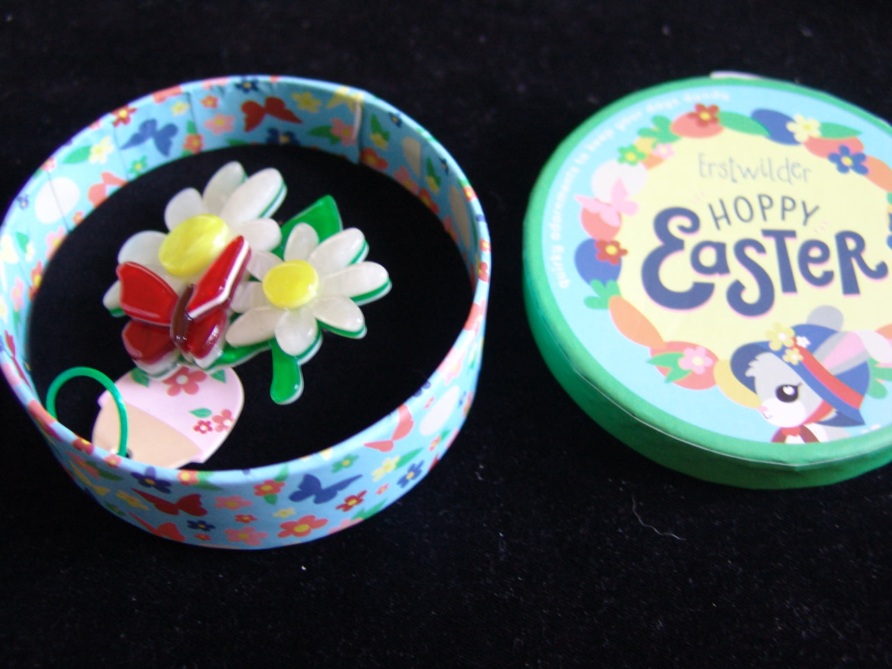 ERSTWILDER HOPPY EASTER - FLUTTER BY -RESIN BROOCH
