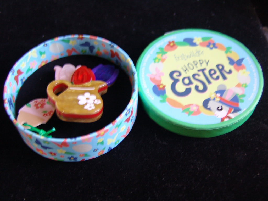 ERSTWILDER HOPPY EASTER - TRIO OF TULIPS -RESIN BROOCH