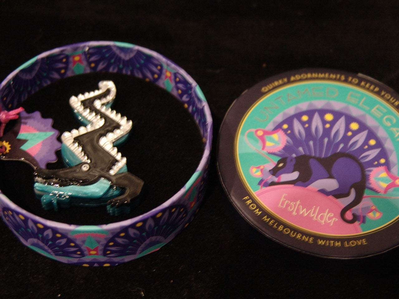 ERSTWILDER UNTAMED ELEGANCE-STYLISH SMILE -  RESIN BROOCH