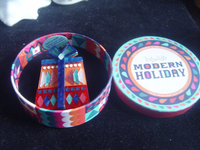 ERSTWILDER MODERN HOLIDAY - YULETIDE TREASURE - RETIRED