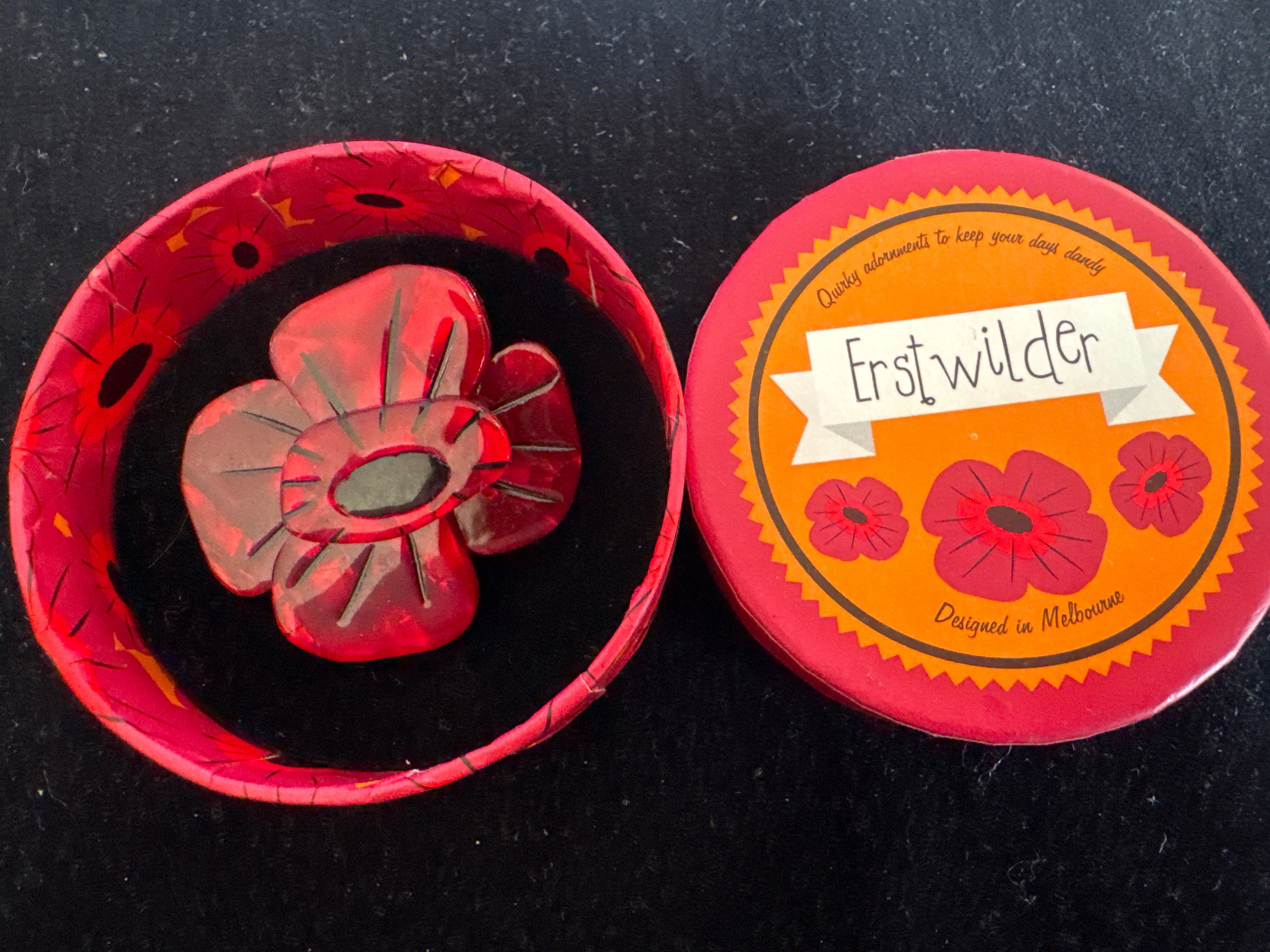 ERSTWILDER REMEMBRANCE POPPY -MINIATURE RED- RESIN BROOCH