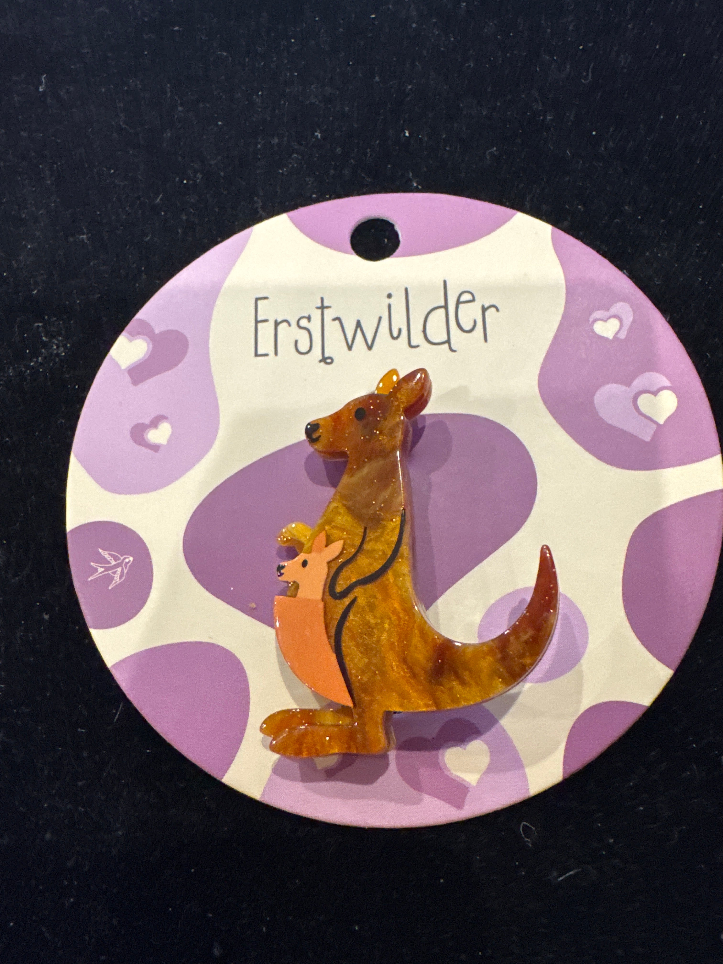 ERSTWILDER BY YOUR SIDE -KANGAROOS- RESIN SIMPLIFIED MINI BROOCH