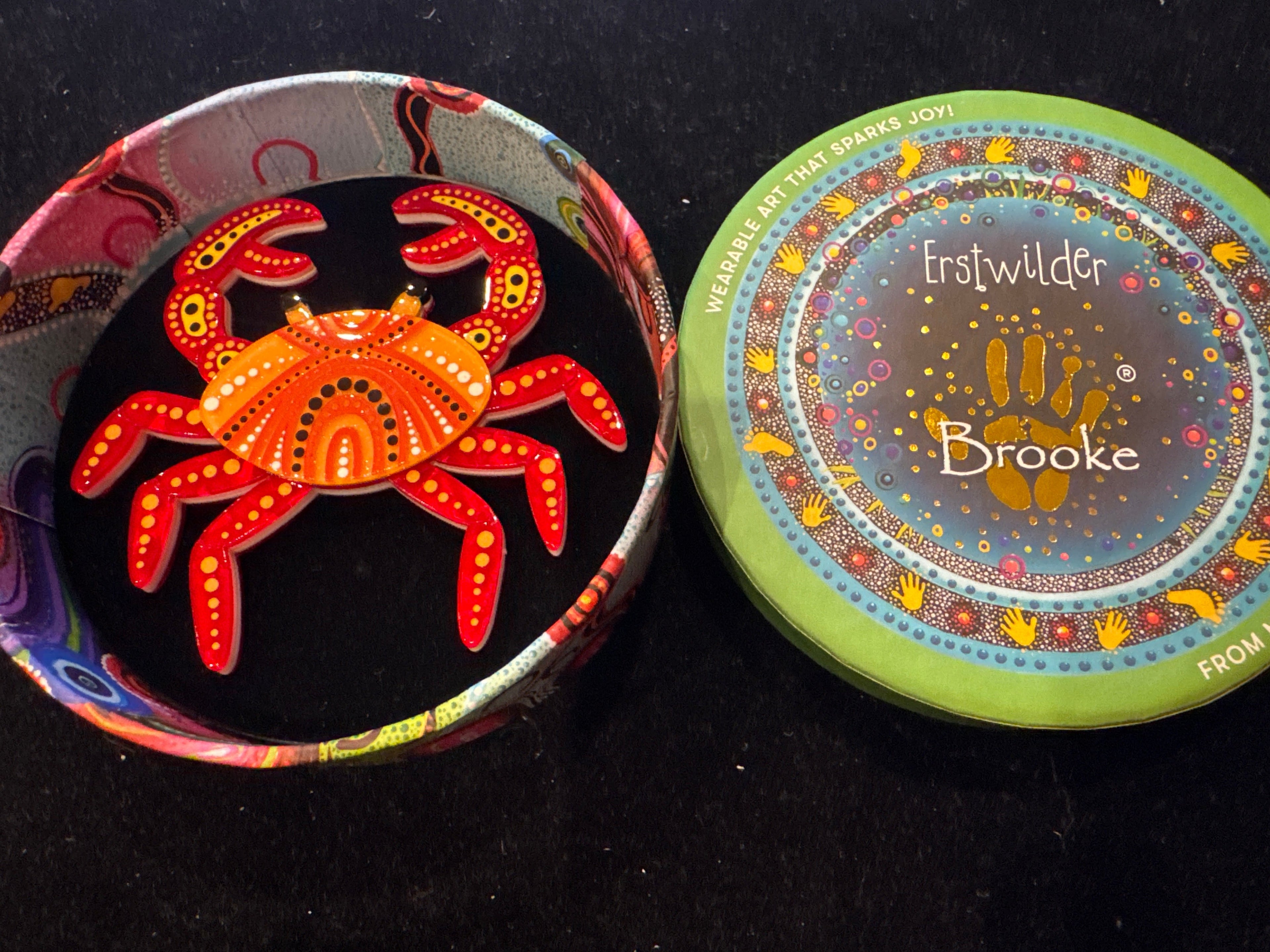 ERSTWILDER BROOKE SUTTON -KARNTAT CRAB - BROOCH- RESIN BROOCH