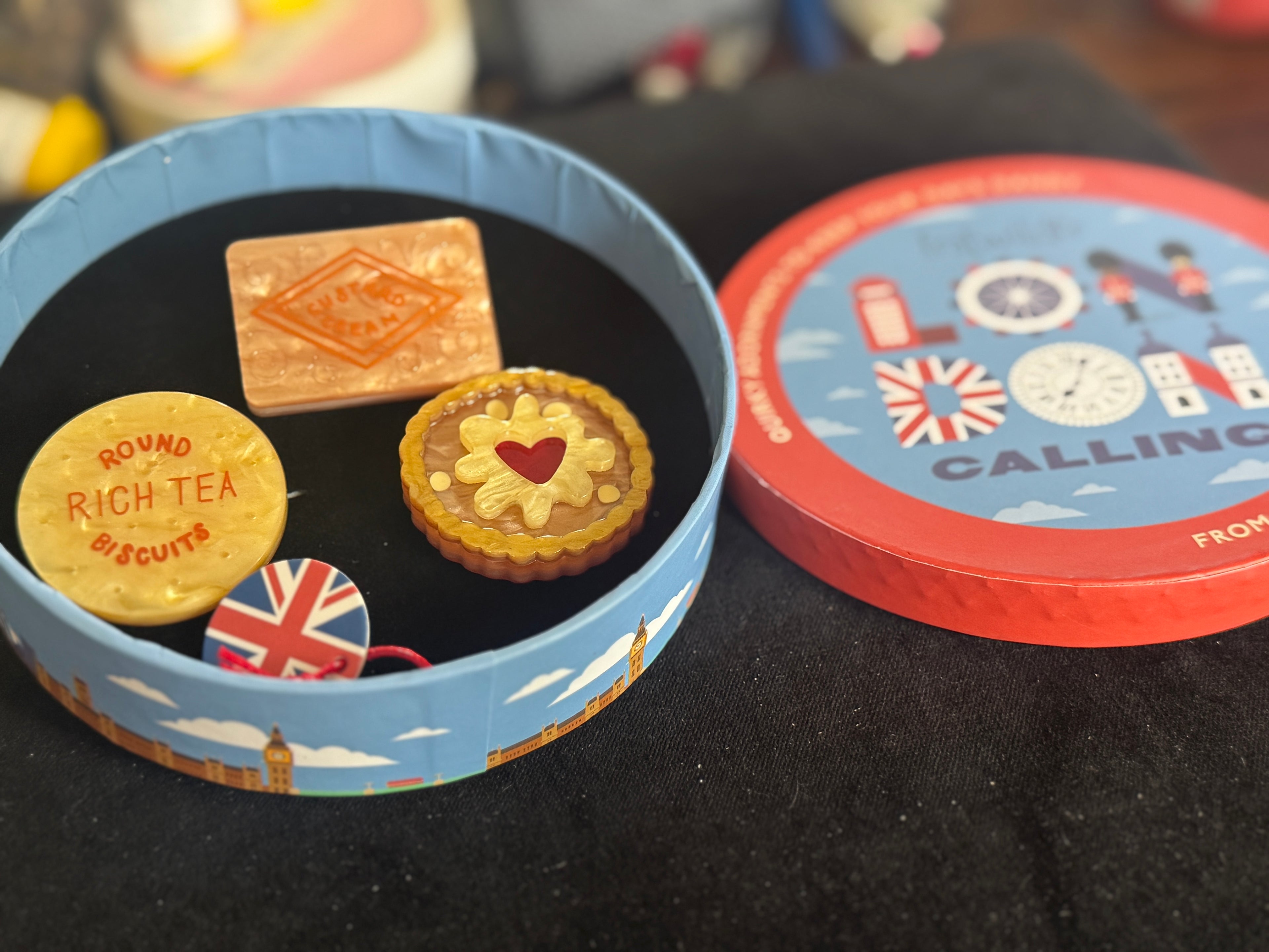 ERSTWILDER LONDON CALLING A BISCUIT OR THREE - Resin Brooch