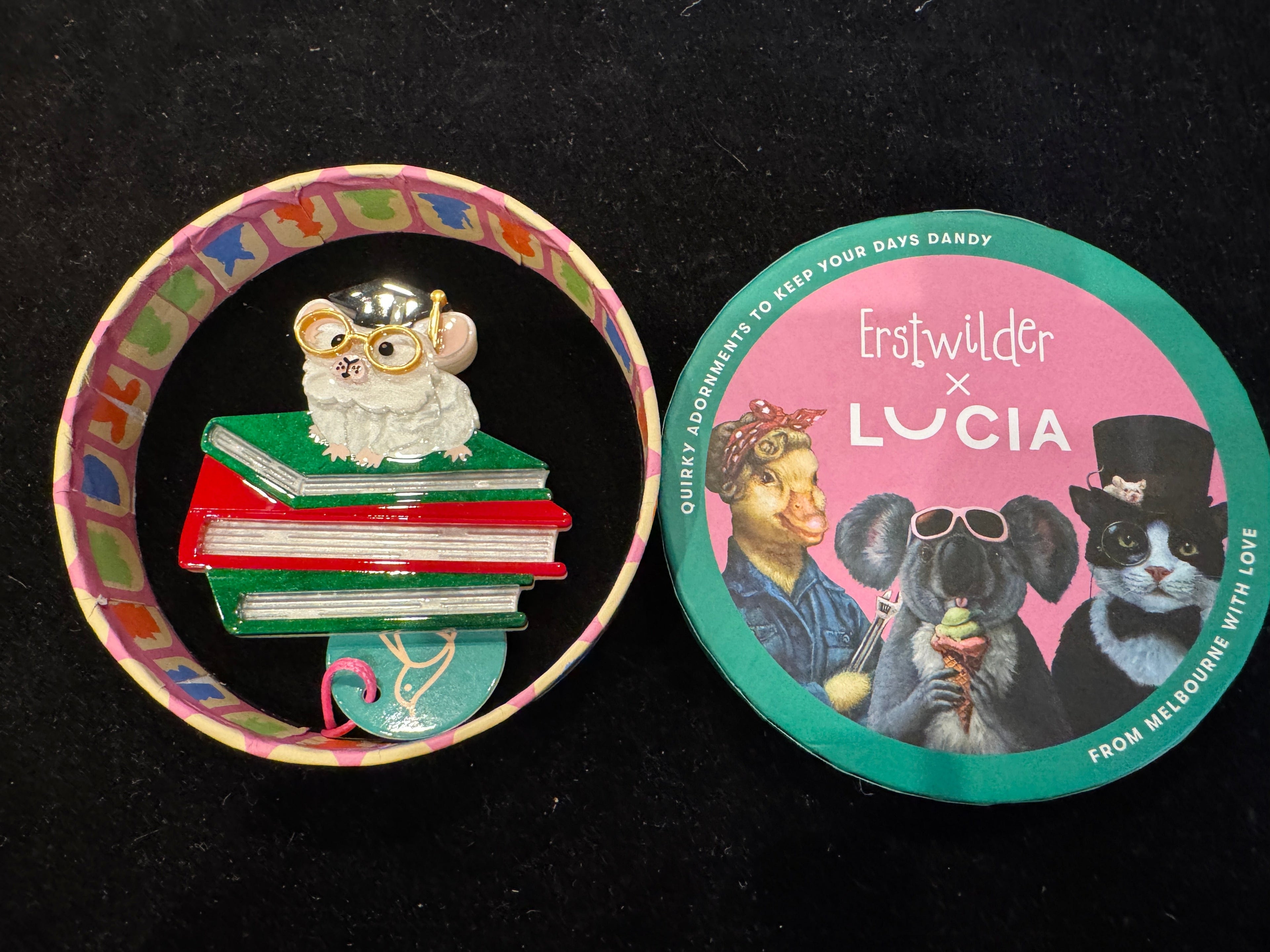 ERSTWILDER LUCIA - THE VALEDICTORIAN MOUSE - RESIN BROOCH