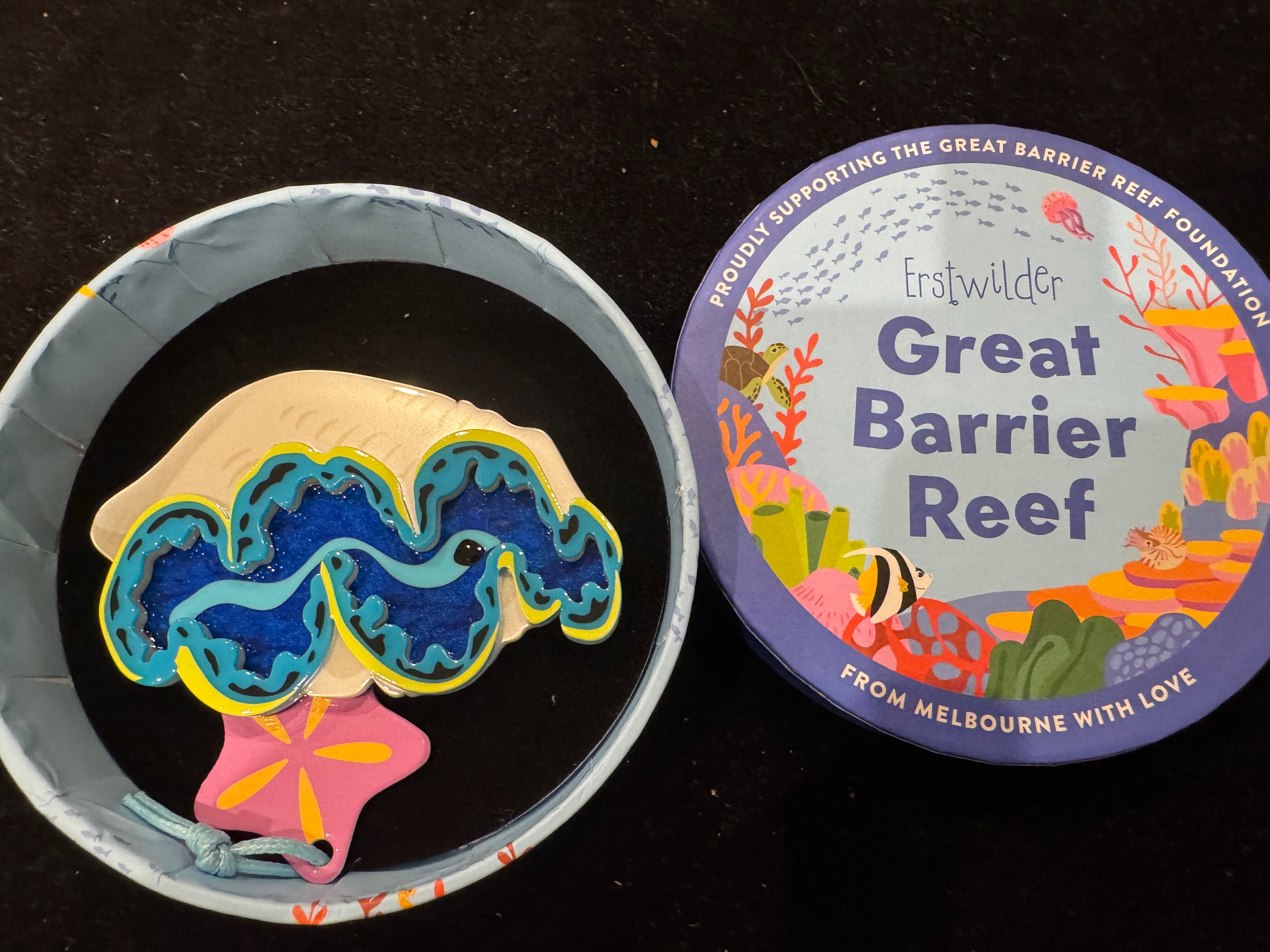 ERSTWILDER GREAT BARRIER REEF - GIANT CLAM - Resin Brooch