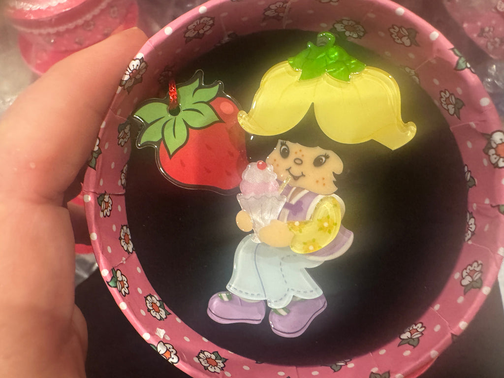 ERSTWILDER STRAWBERRY SHORTCAKE - ALMOND TEA-RESIN BROOCH