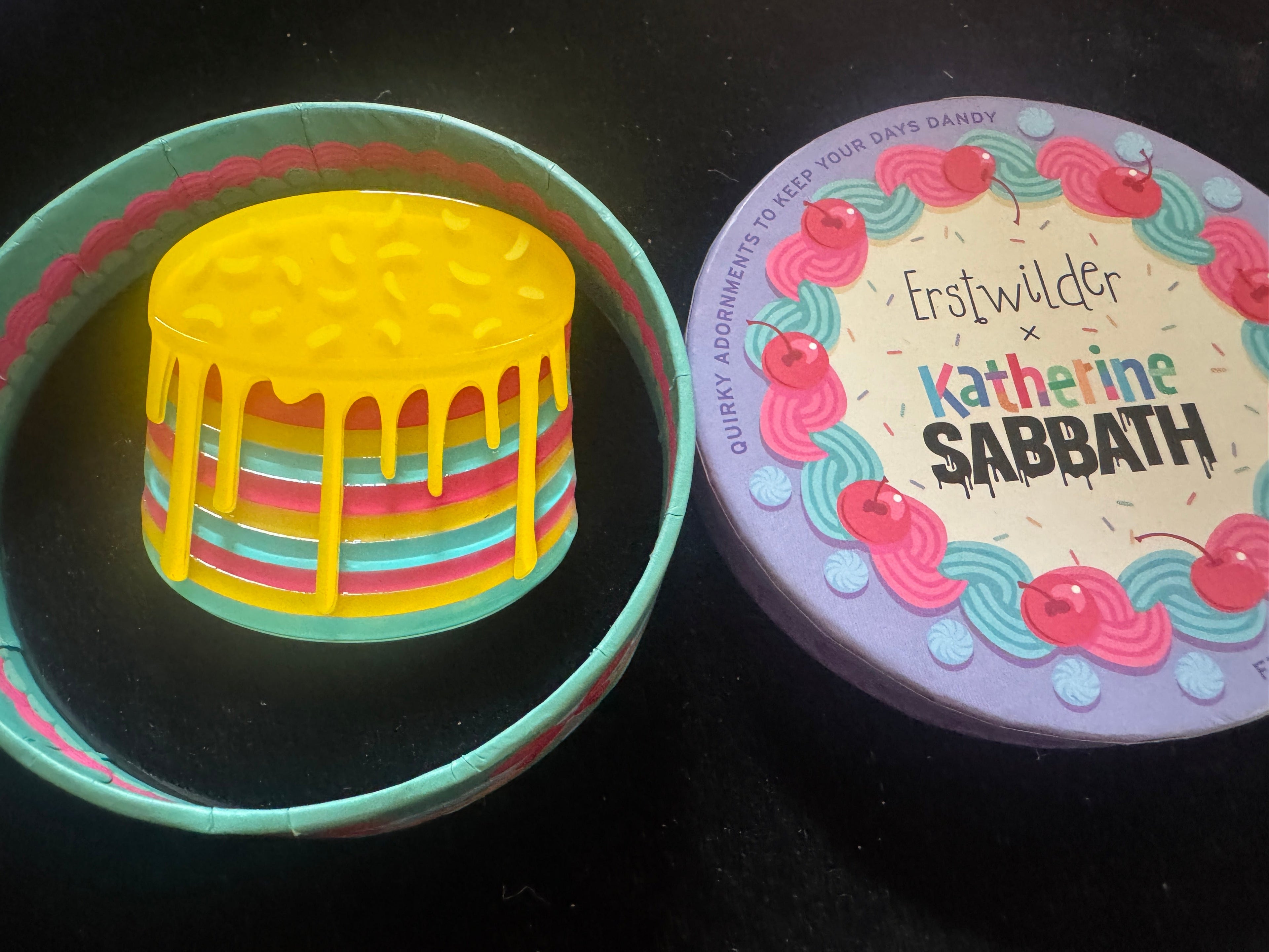 ERSTWILDER KATHERINE SABBATH - RAINBOW CAKE- RESIN BROOCH