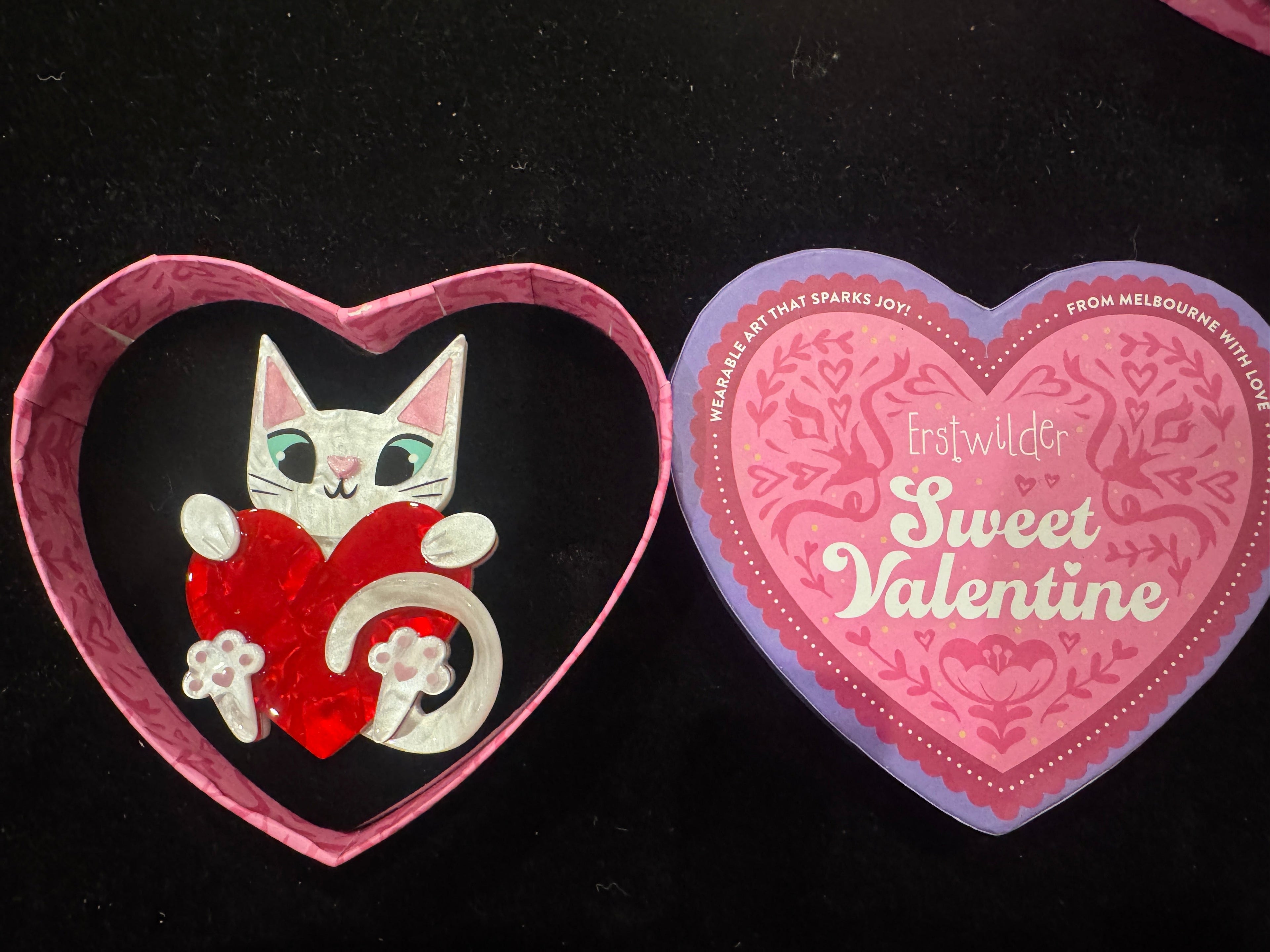 ERSTWILDER SWEET VALENTINE - KALILA KITTY- RESIN BROOCH