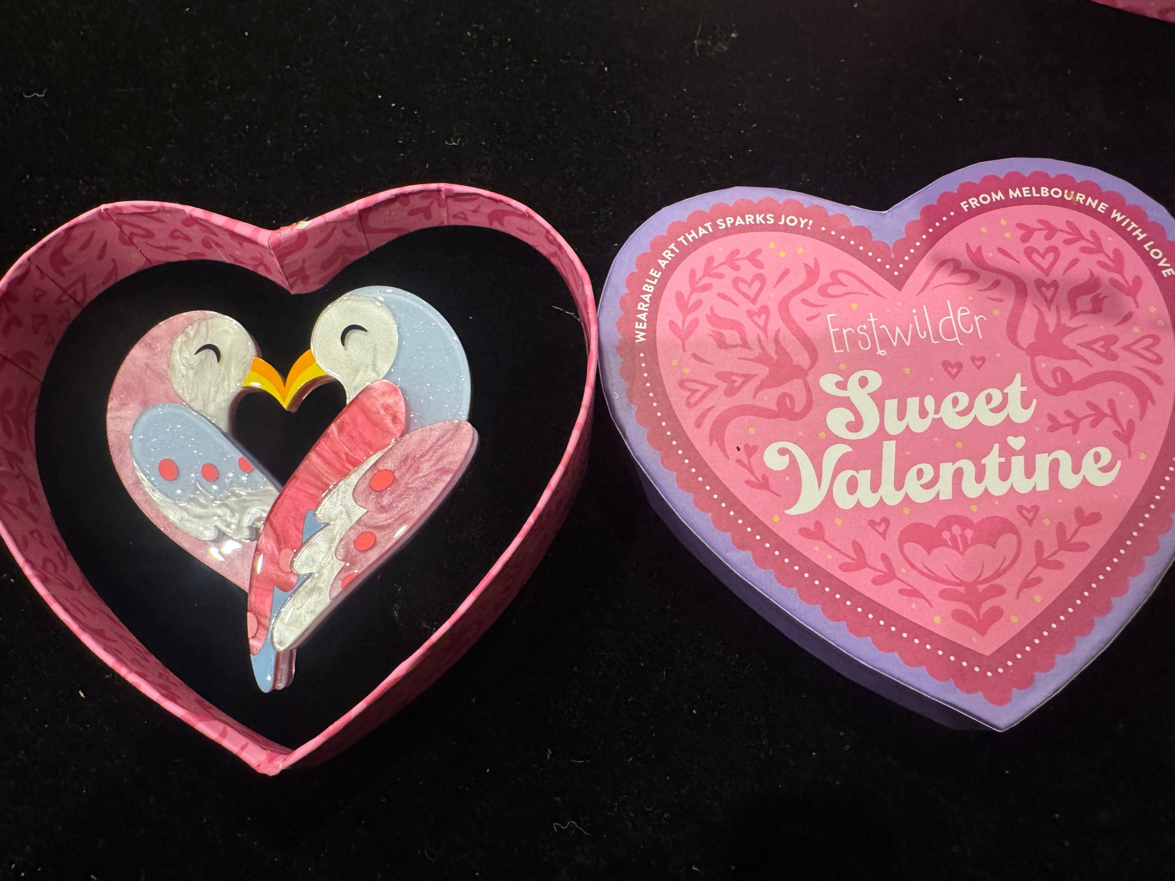 ERSTWILDER SWEET VALENTINE - NESTLED IN LOVE- RESIN BROOCH
