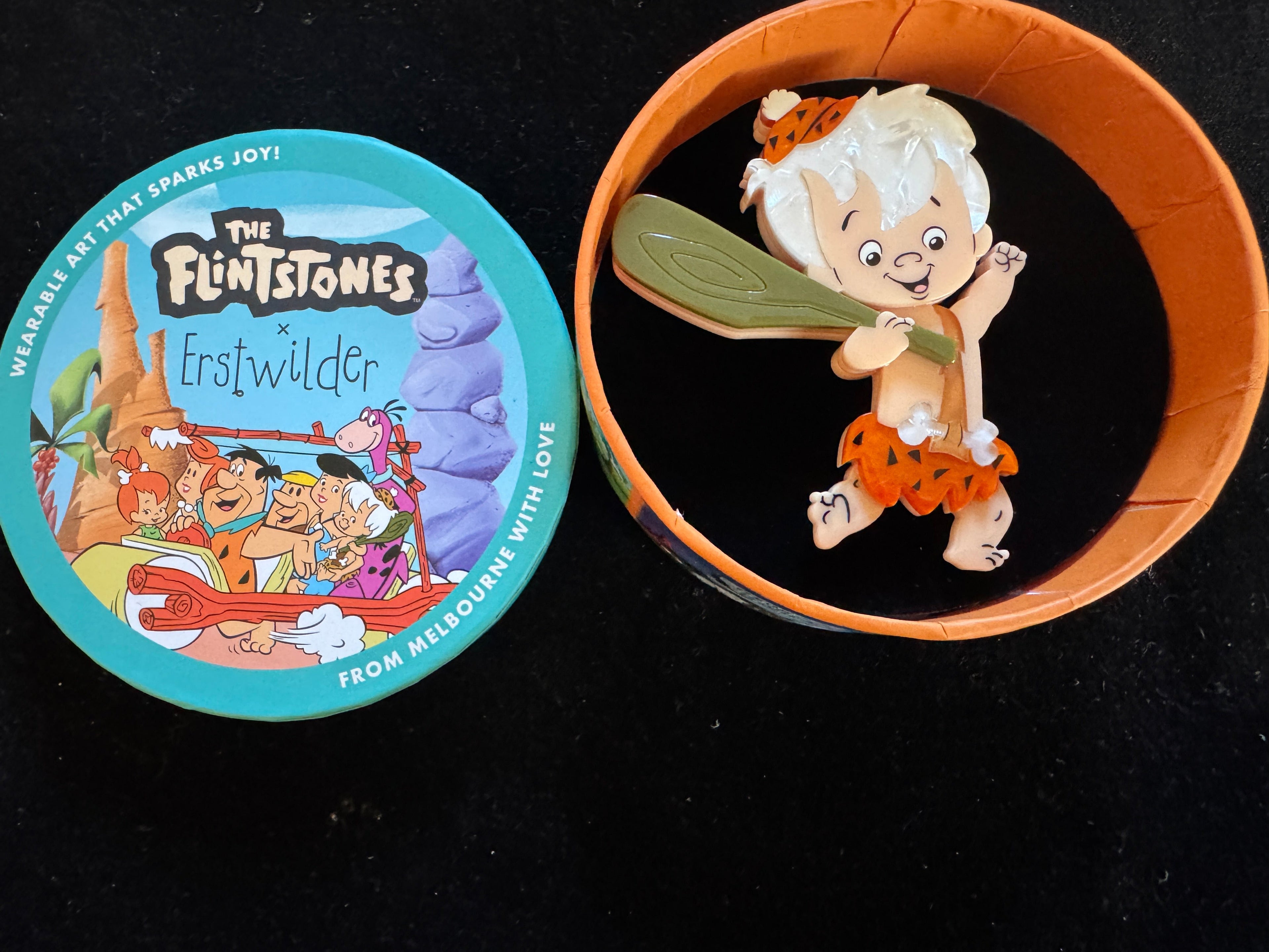 ERSTWILDER FLINTSTONES -BAMM-BAMM RUBBLE -HANNA-BARBERA RESIN BROOCH