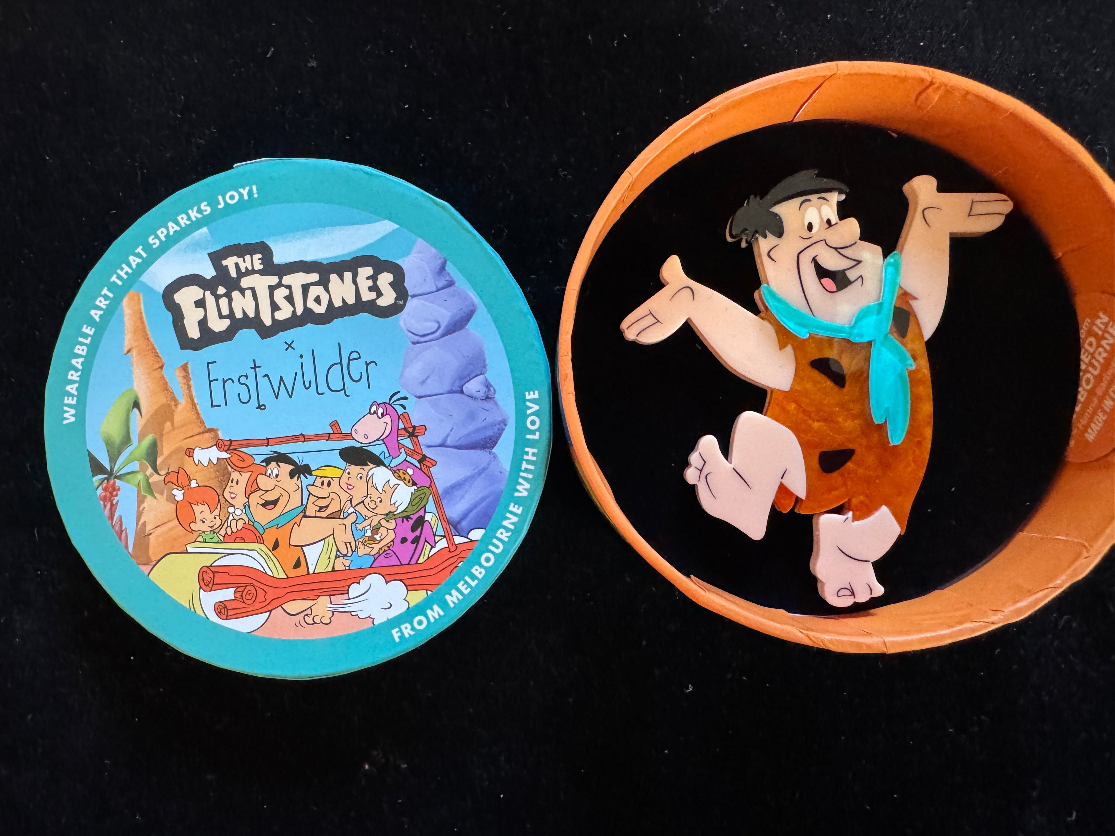 ERSTWILDER FLINTSTONES - FRED FLINTSTONE -HANNA-BARBERA RESIN BROOCH