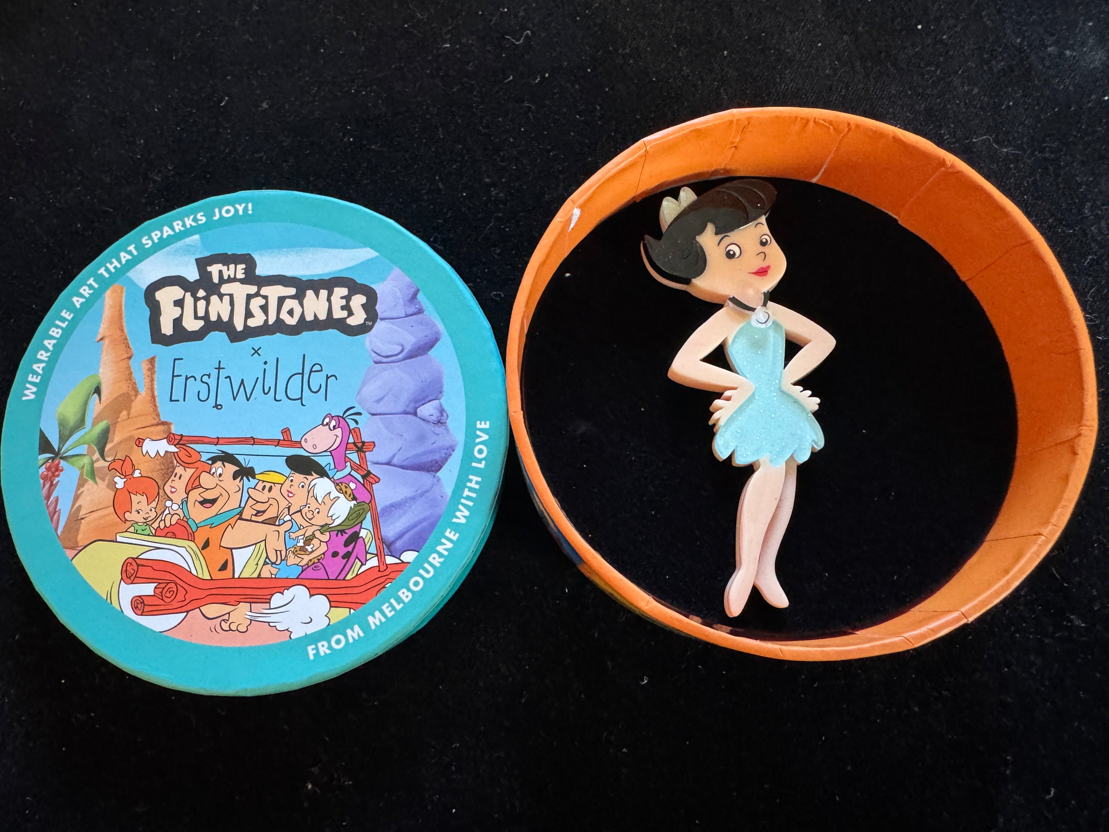 ERSTWILDER FLINTSTONES - BETTY RUBBLE -HANNA-BARBERA RESIN BROOCH