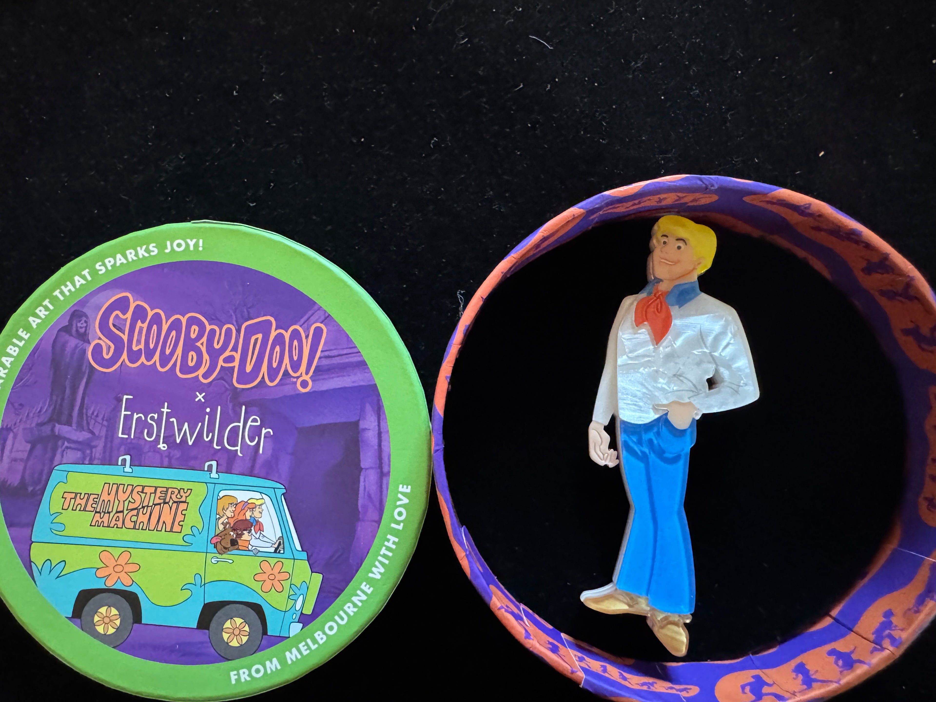 ERSTWILDER SCOOBY-D00! - FRED JONES -HANNA BARBERA RESIN BROOCH (Copy)