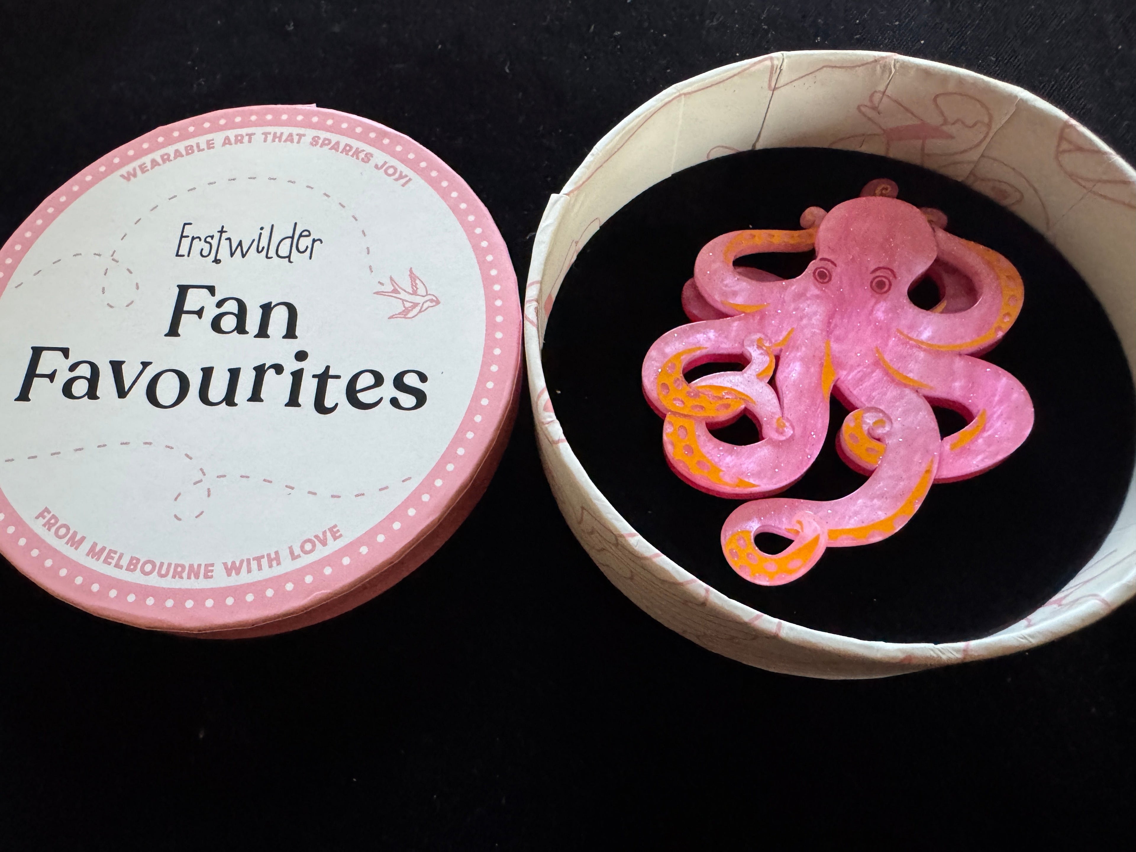 ERSTWILDER FAN FAVOURITES 2026 -OCTOPODE'S ABODE- RESIN BROOCH