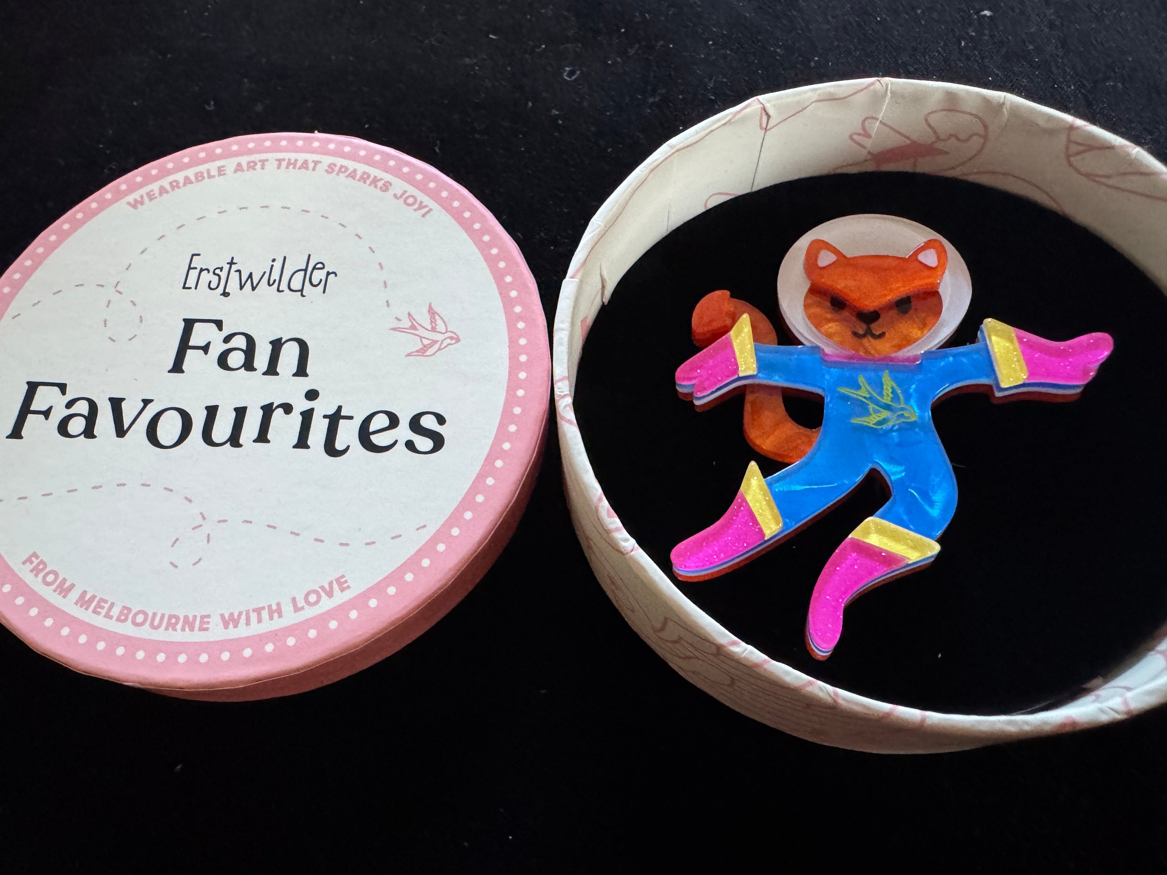 ERSTWILDER FAN FAVOURITES 2026 - COSMIC KITTY - RESIN BROOCH